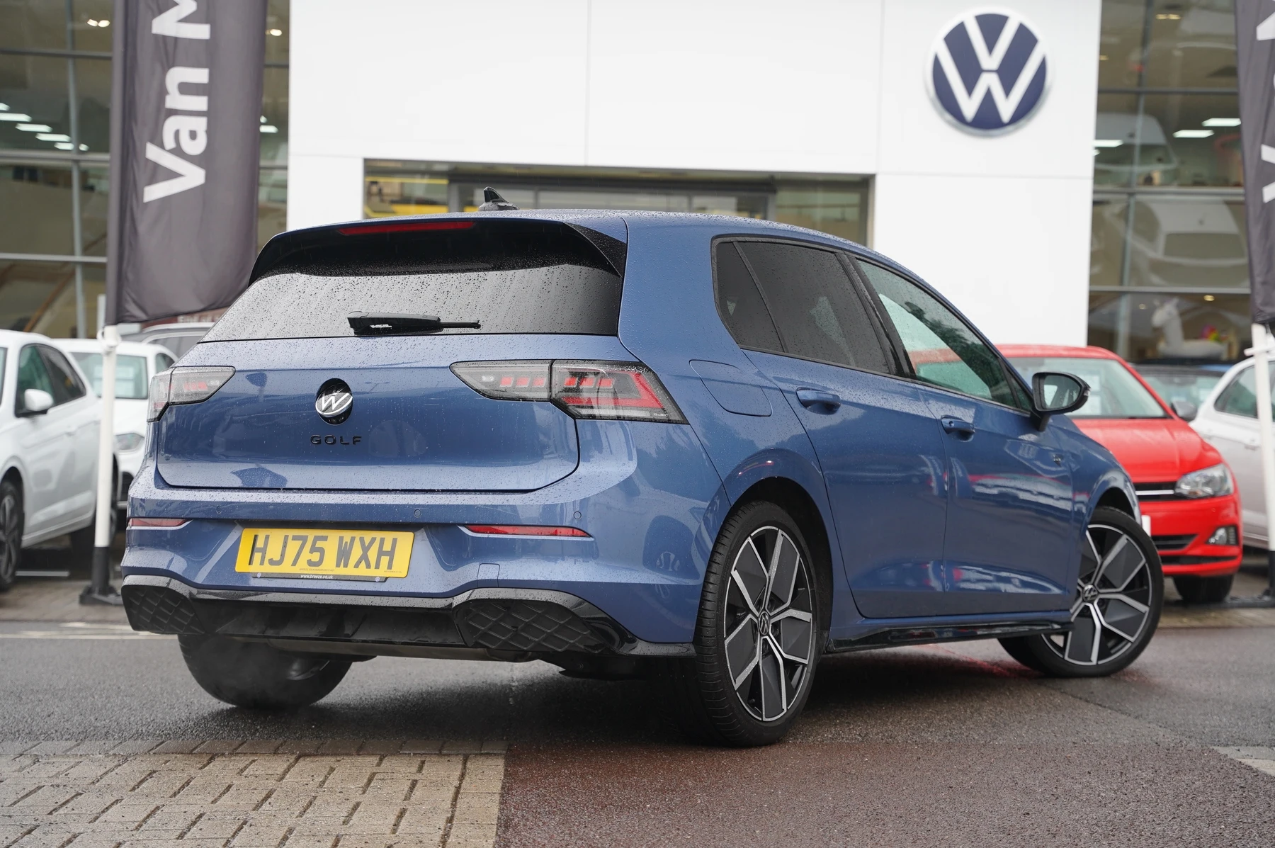 Volkswagen-Golf-image-13