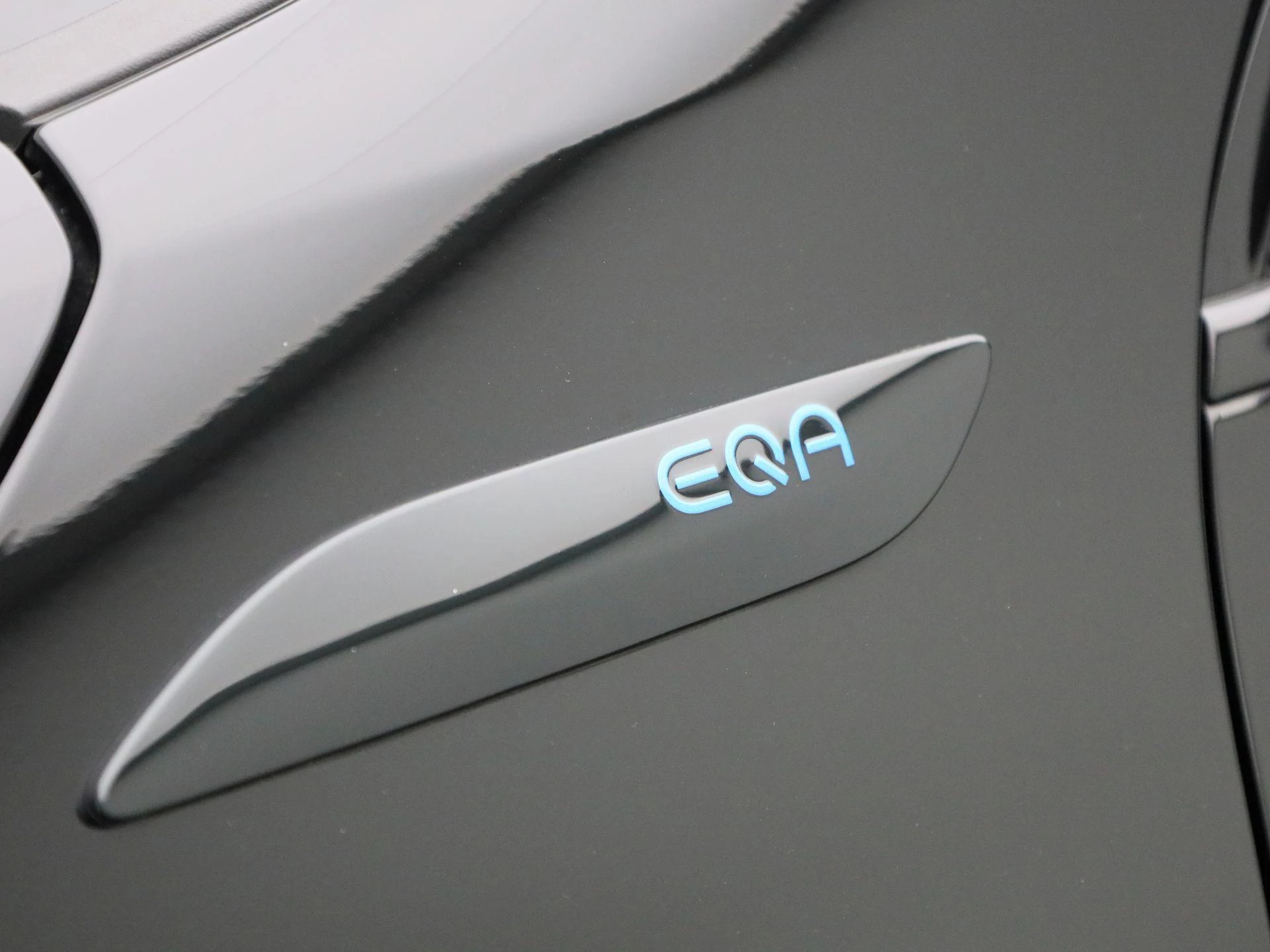 Mercedes-Benz-EQA-image-15