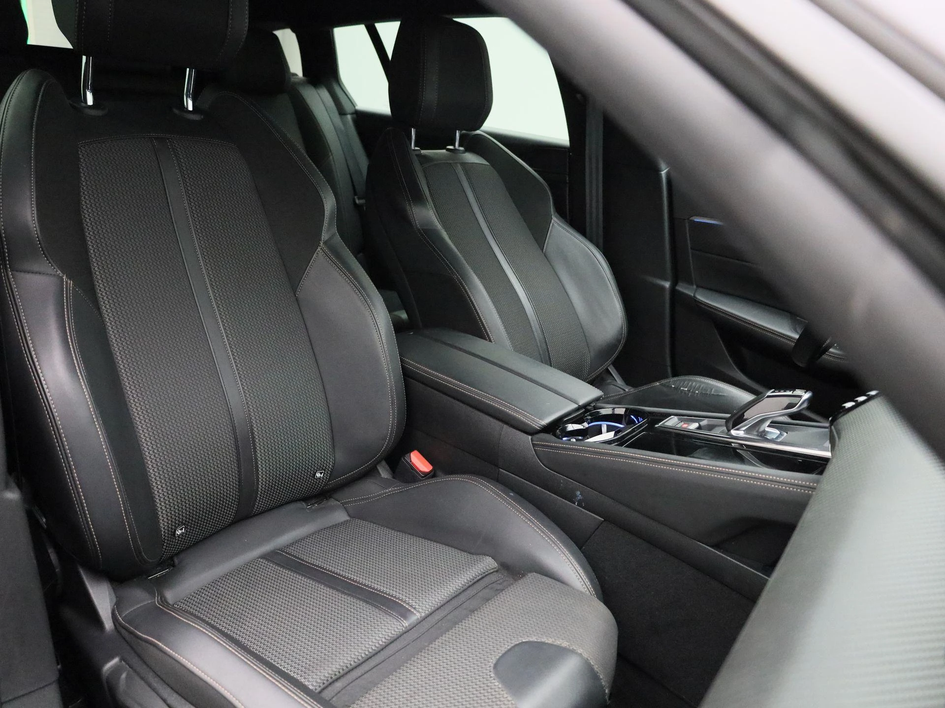 Peugeot-508-image-38
