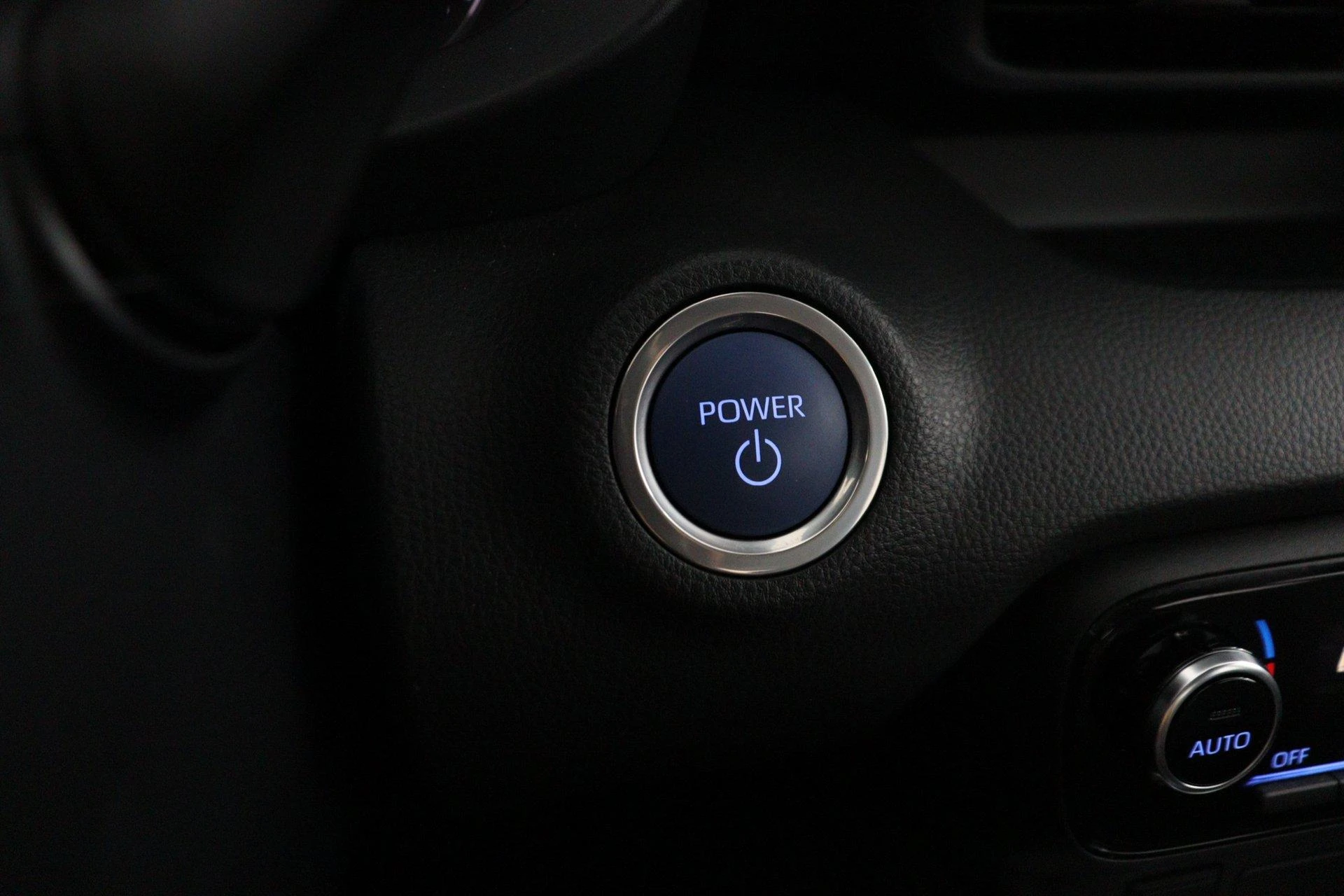 Mazda-2 Hybrid-image-36