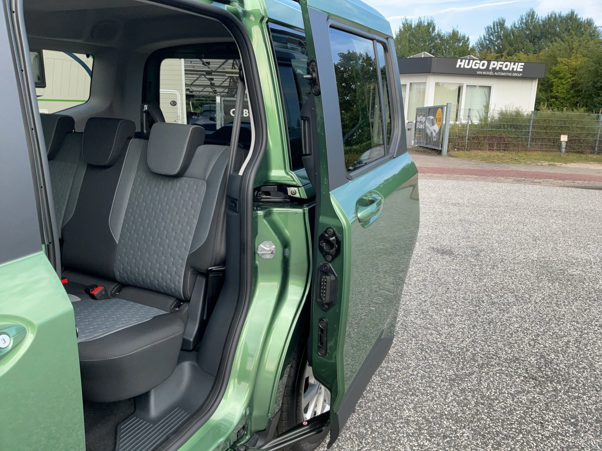 Ford-Tourneo Courier-image-18