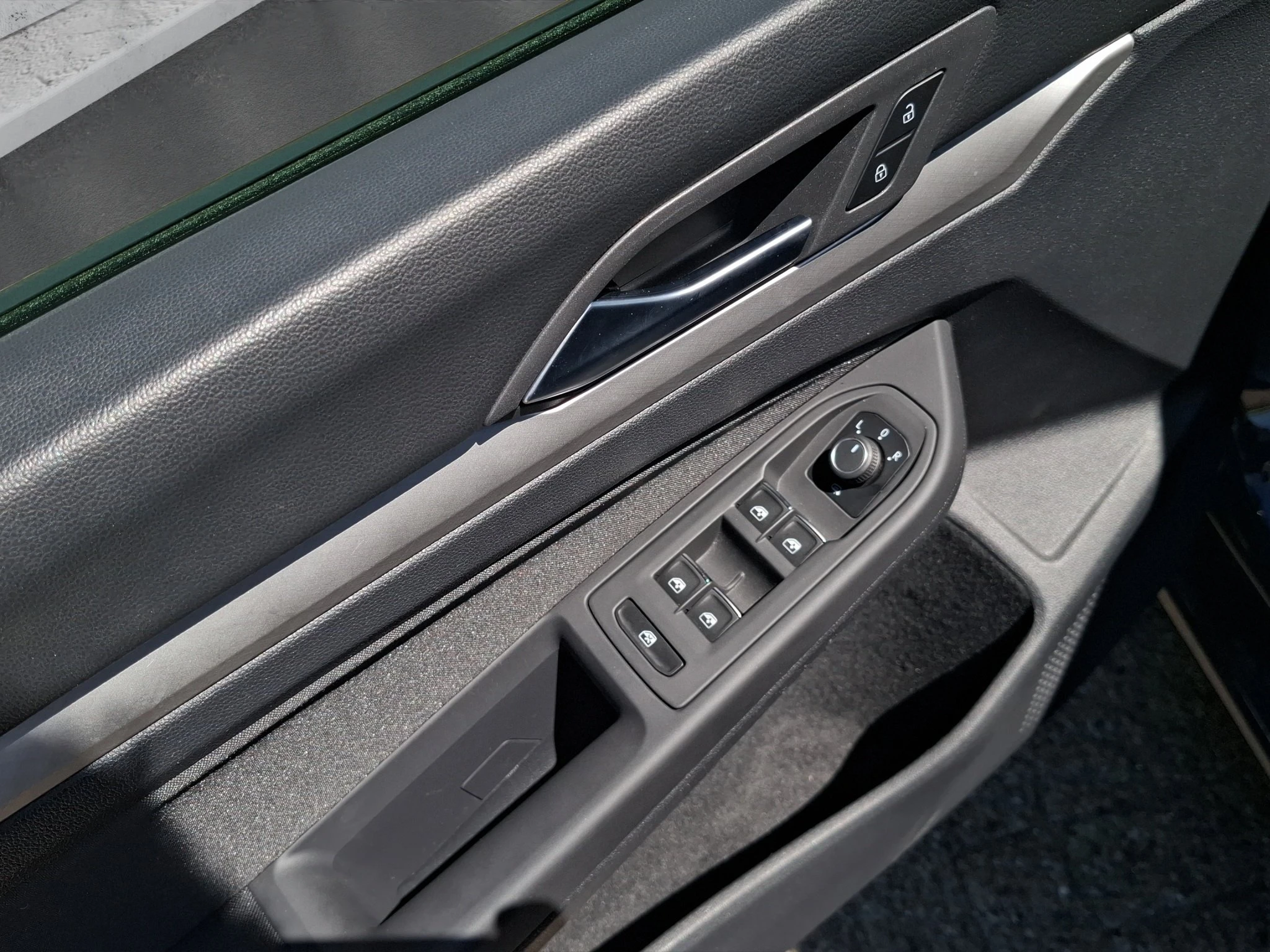 Volkswagen-Golf-image-15