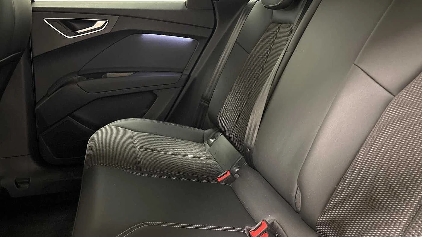 Audi-Q4 e-tron-image-1