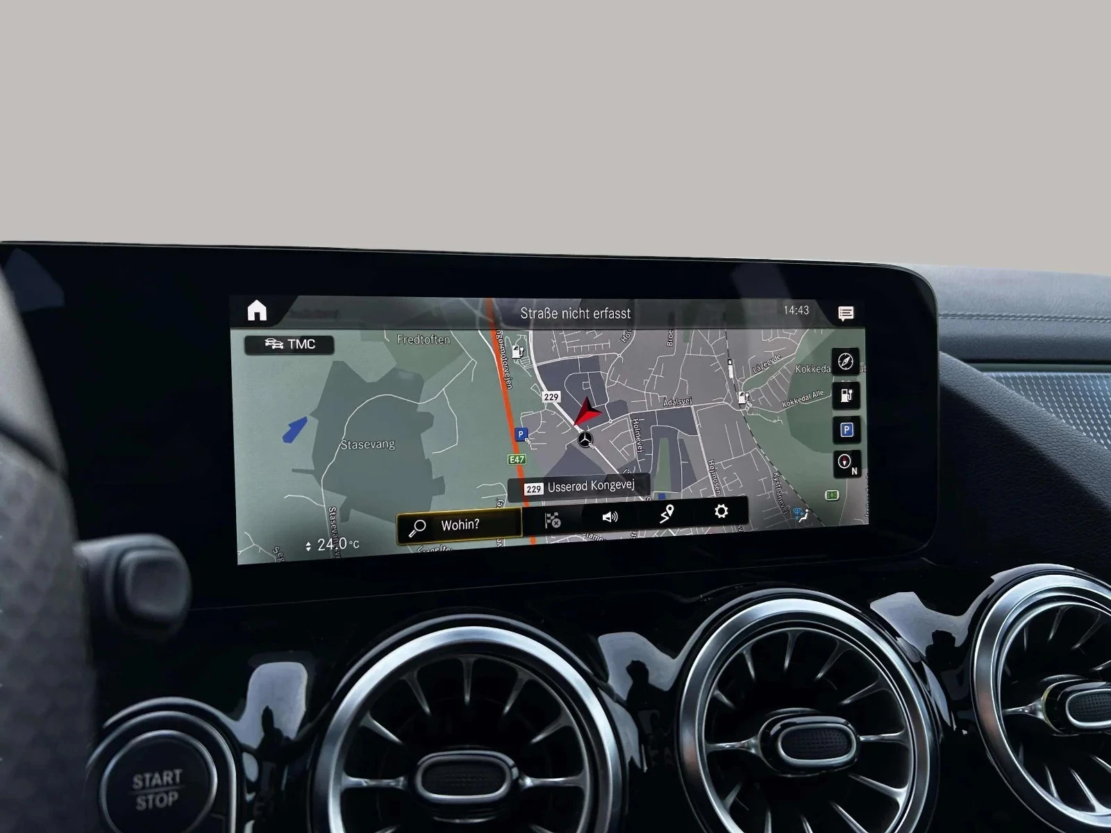 Mercedes-Benz-EQA-image-18