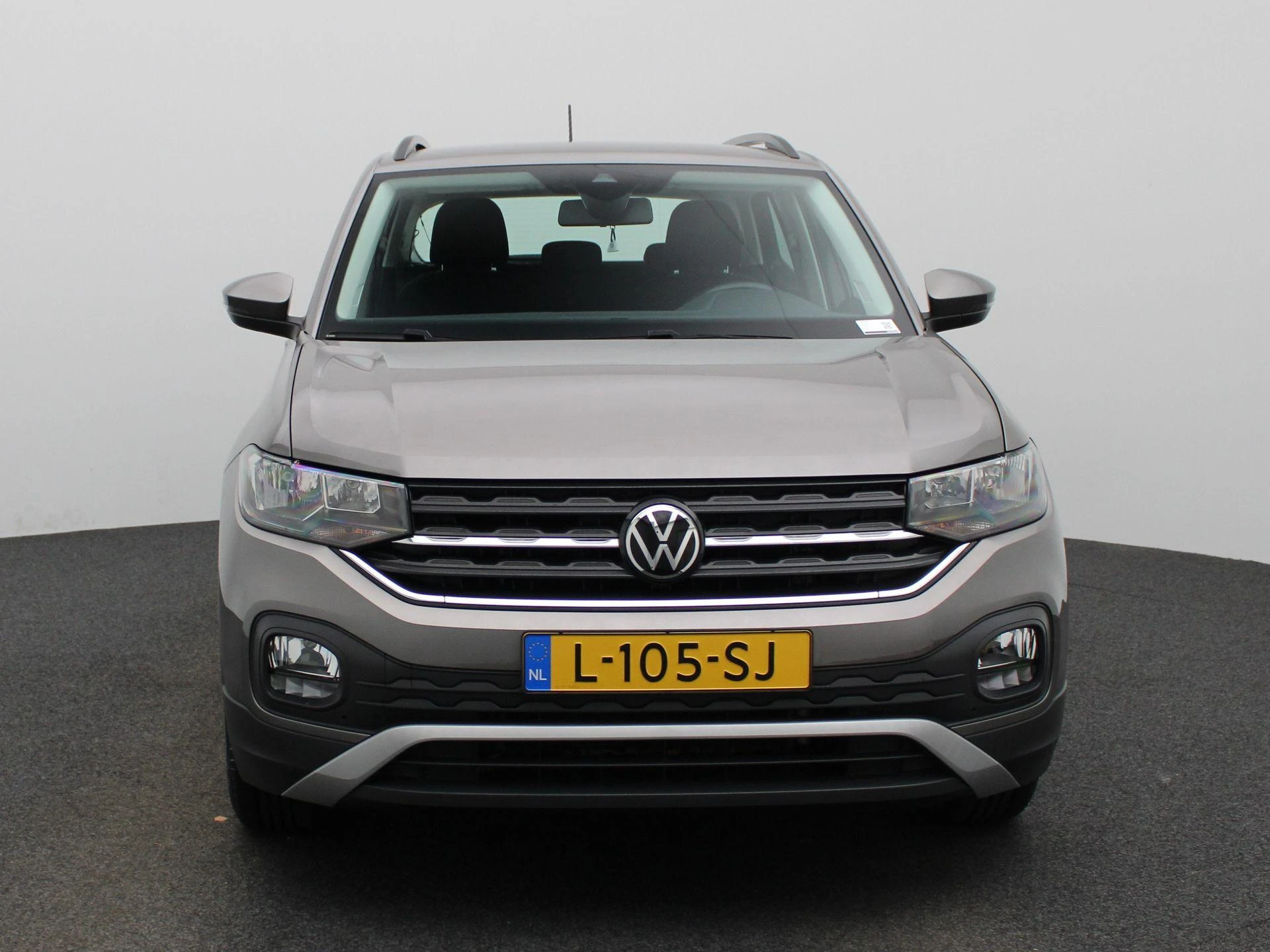 Volkswagen-T-Cross-image-2