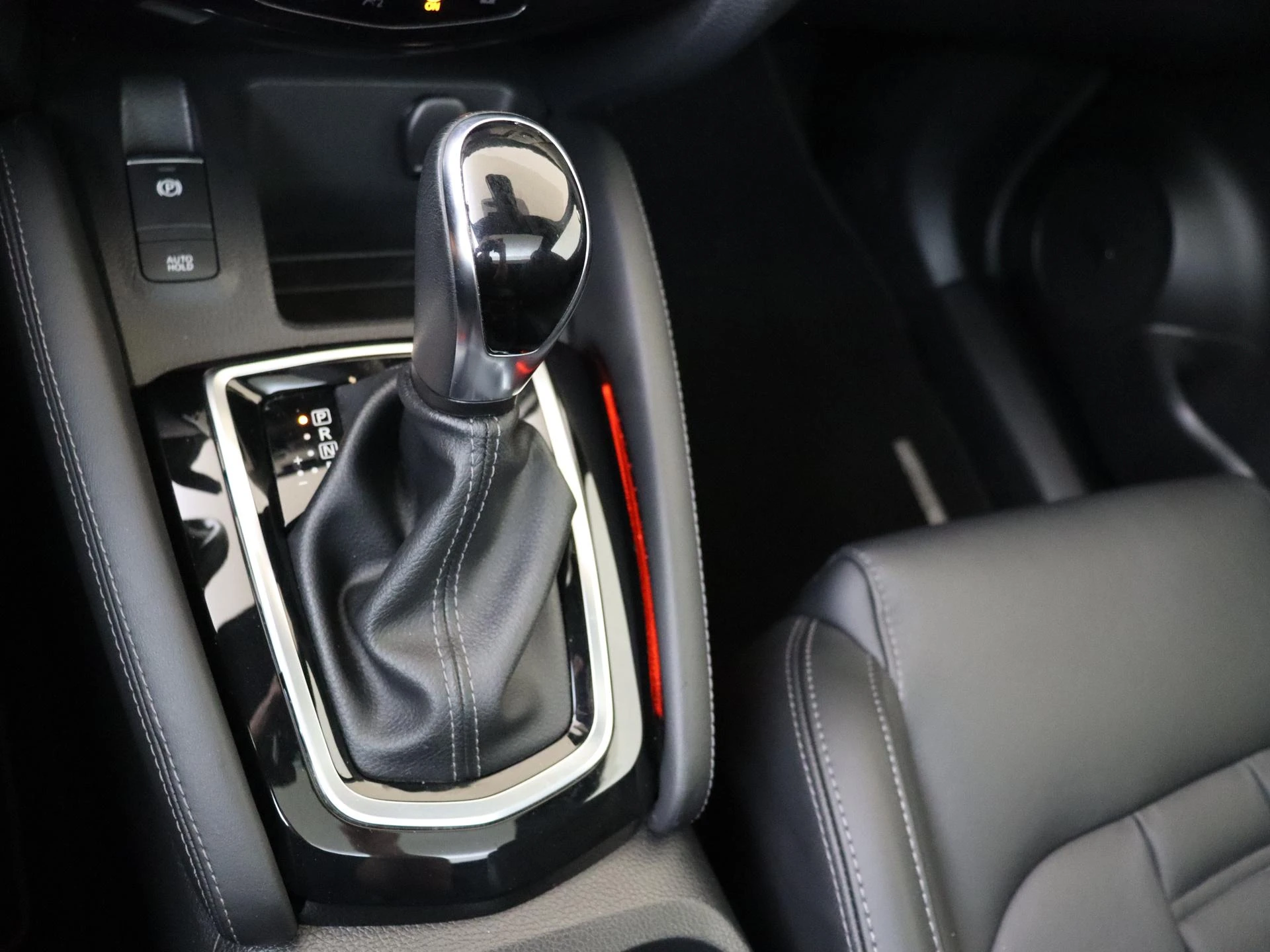Nissan-QASHQAI-image-13