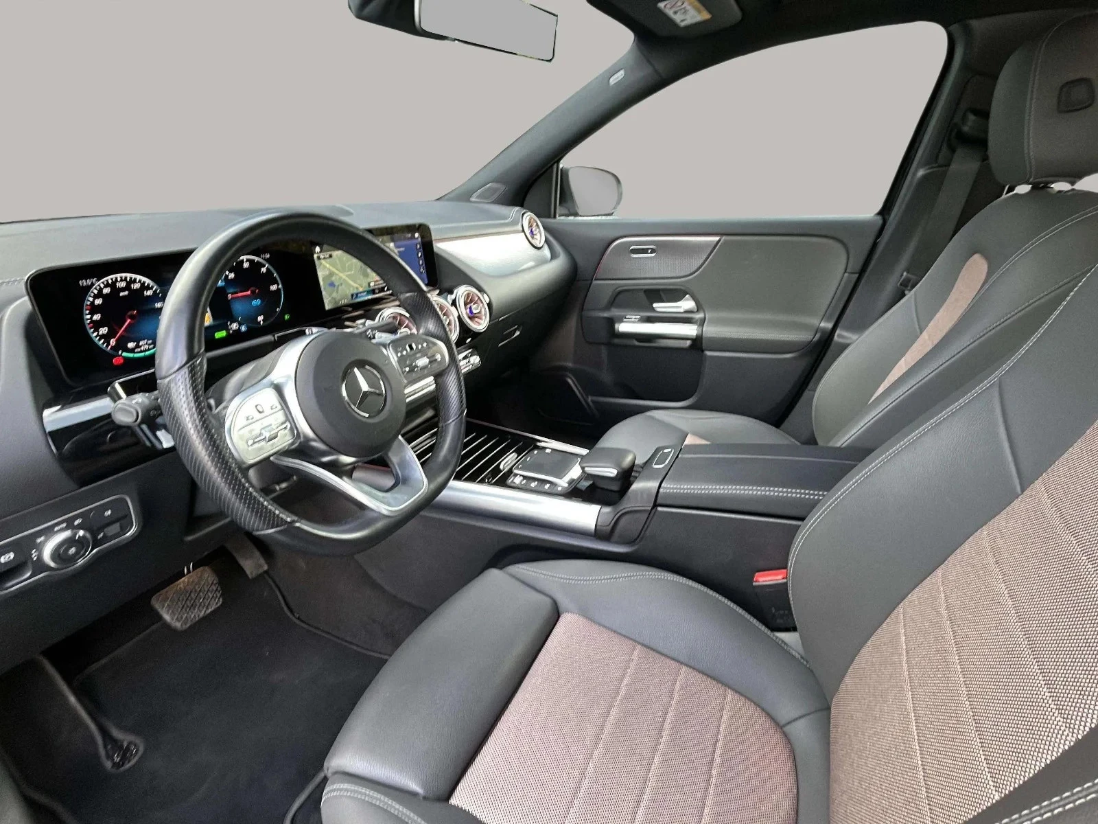 Mercedes-Benz-EQA-image-9