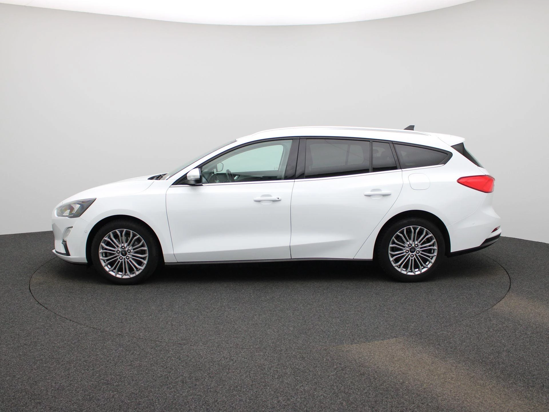 Ford Focus Wagon 1.0 EcoBoost Titanium X Business