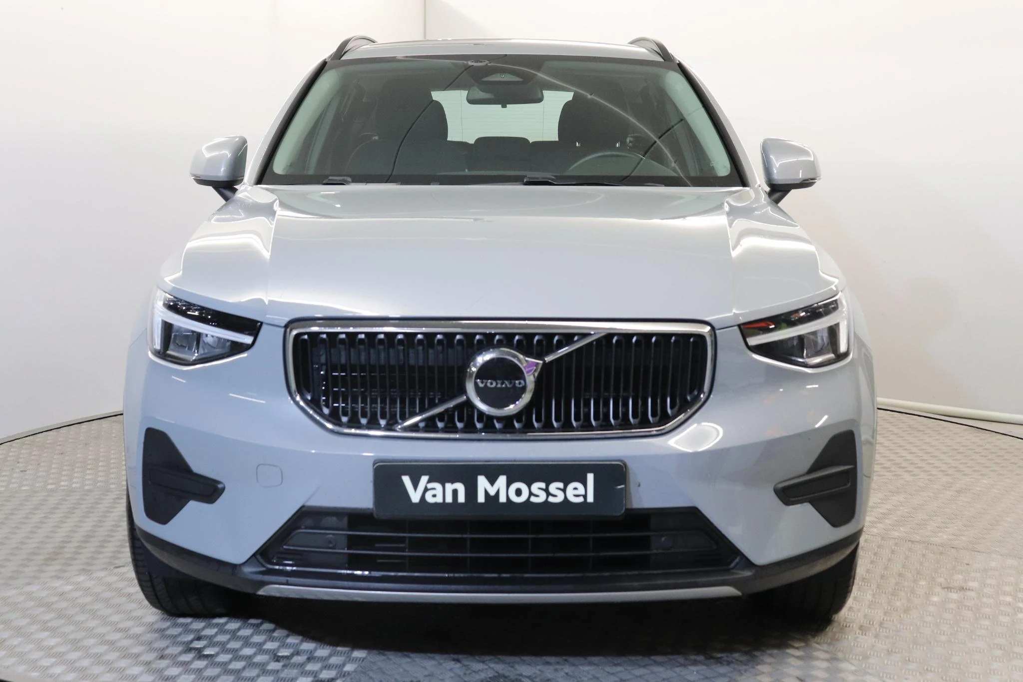 Volvo-XC40-image-1