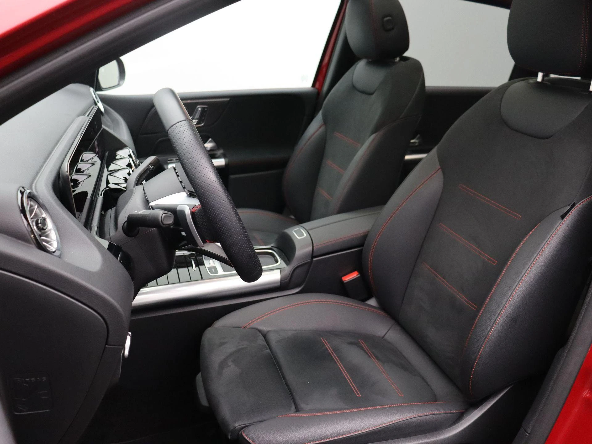 Mercedes-Benz-Classe B-image-26