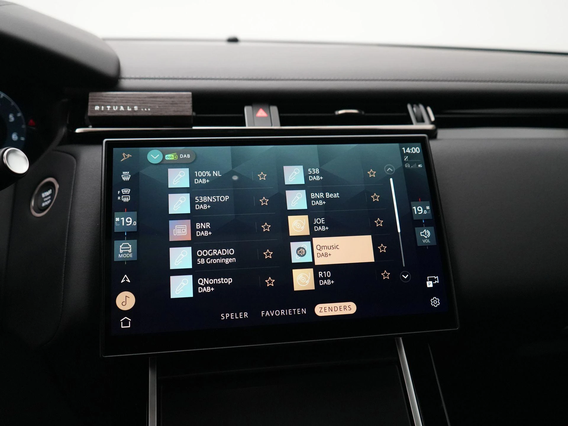 Land Rover Range Rover Velar 2.0 P400e Belgravia Edition