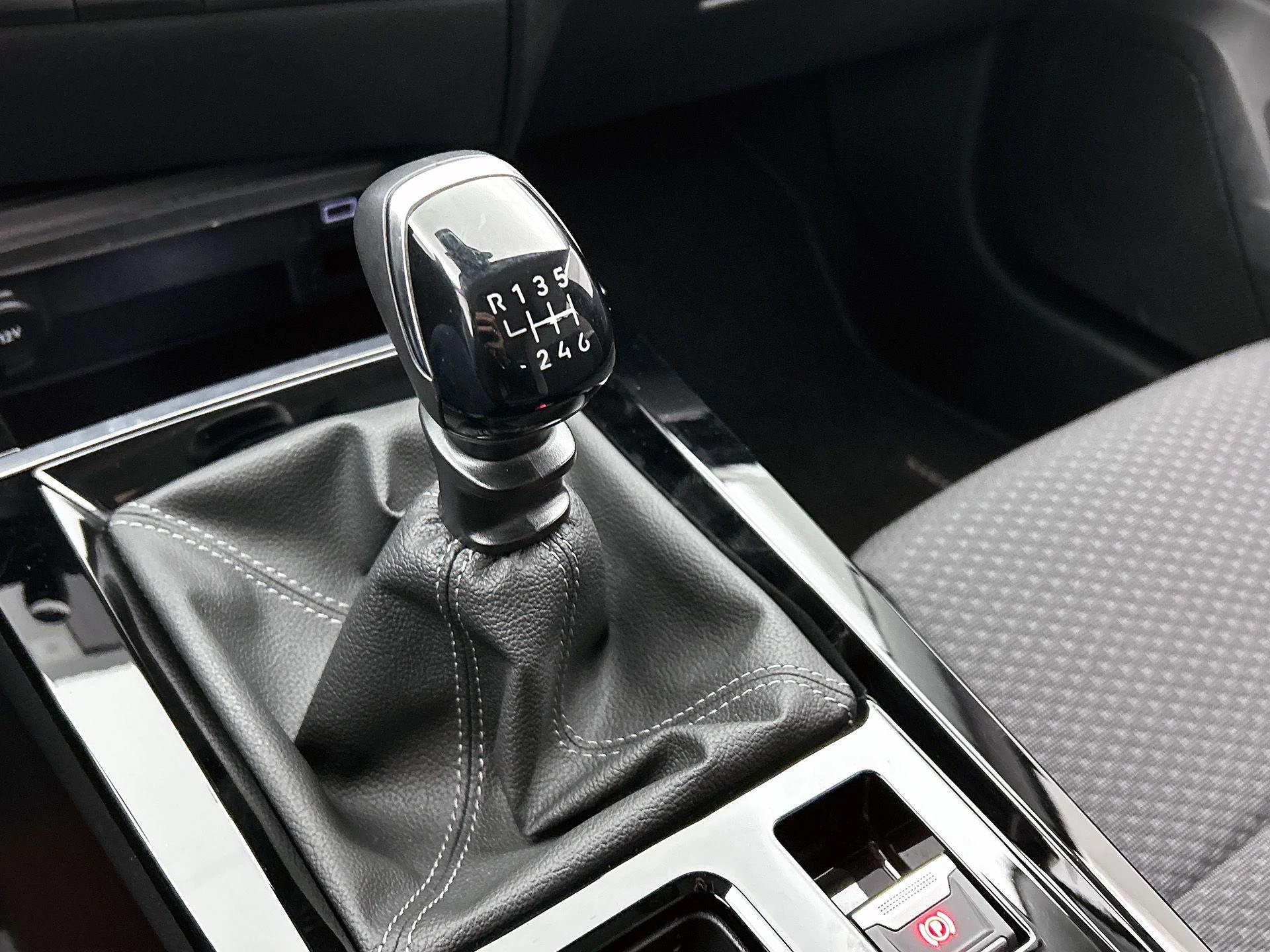 Opel-Astra-image-28