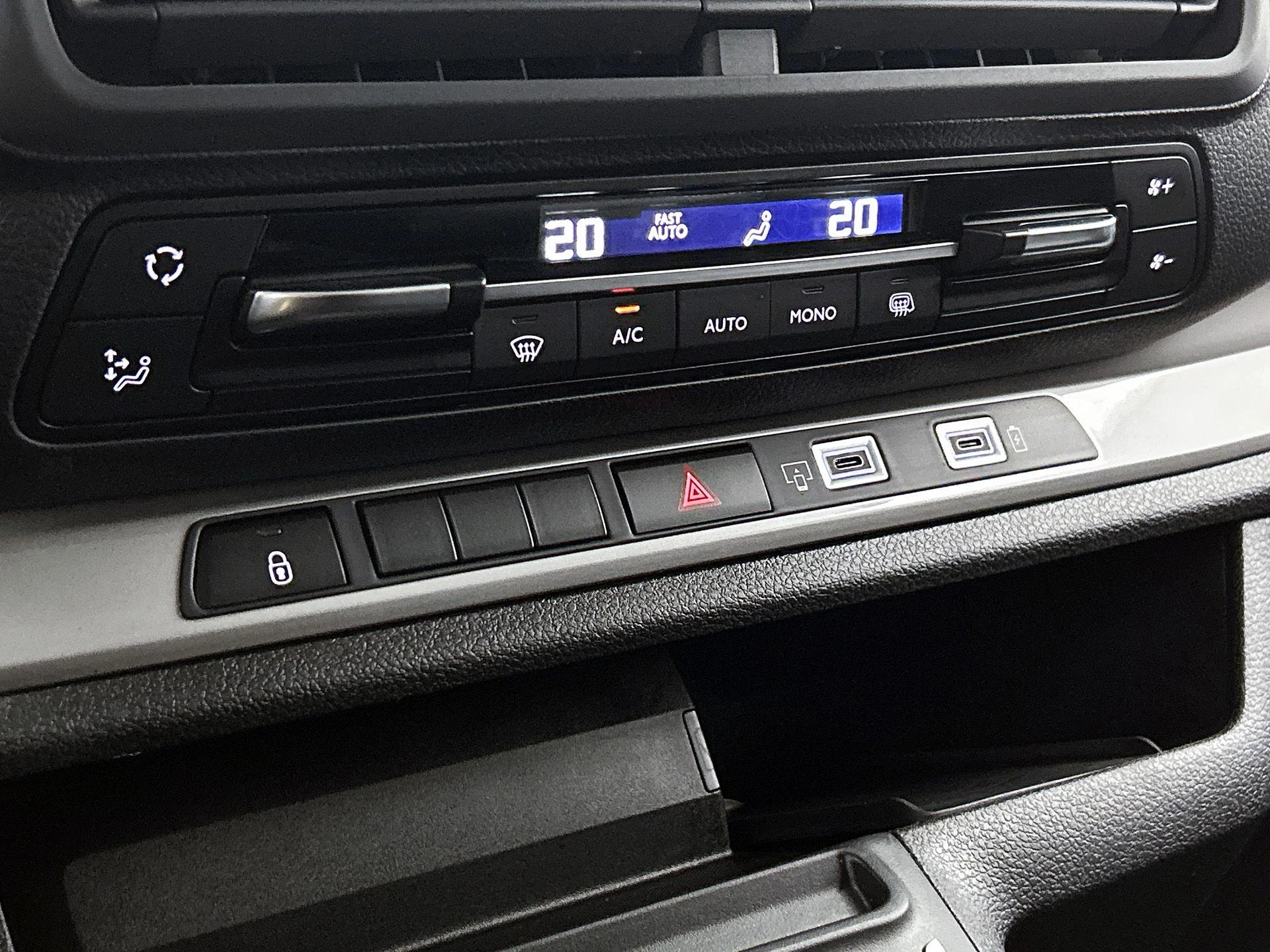 Opel-Vivaro-image-20