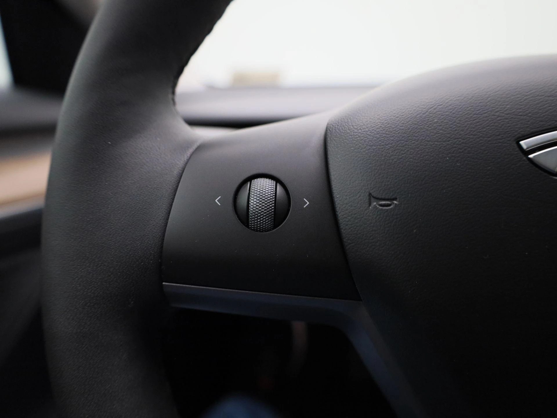 Tesla-Model 3-image-19