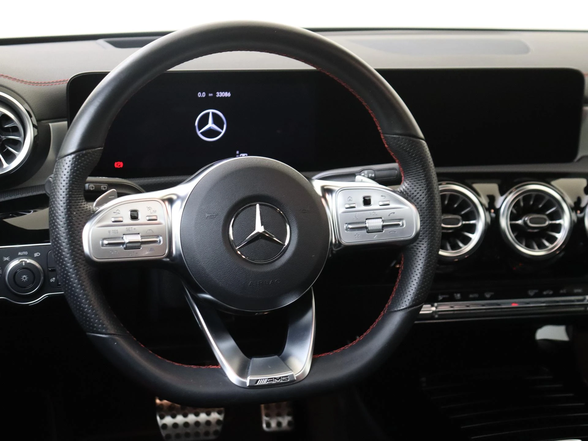 Mercedes-Benz CLA Shooting Brake 200 AMG Line