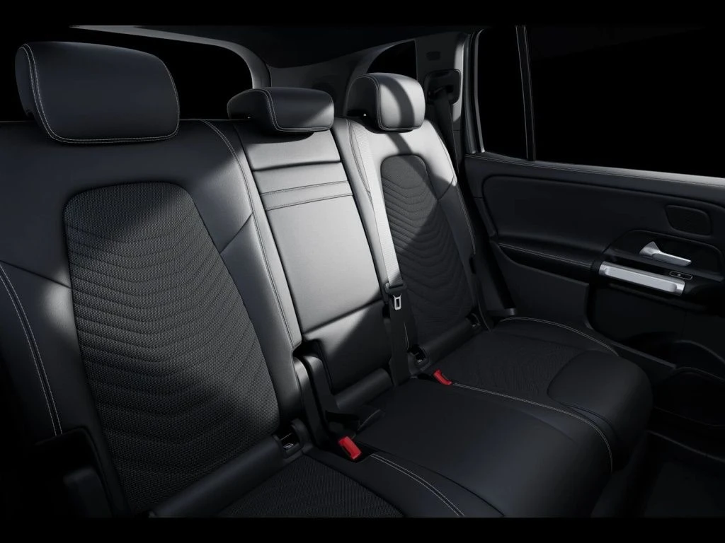 Mercedes-Benz-EQB 250+-image-11