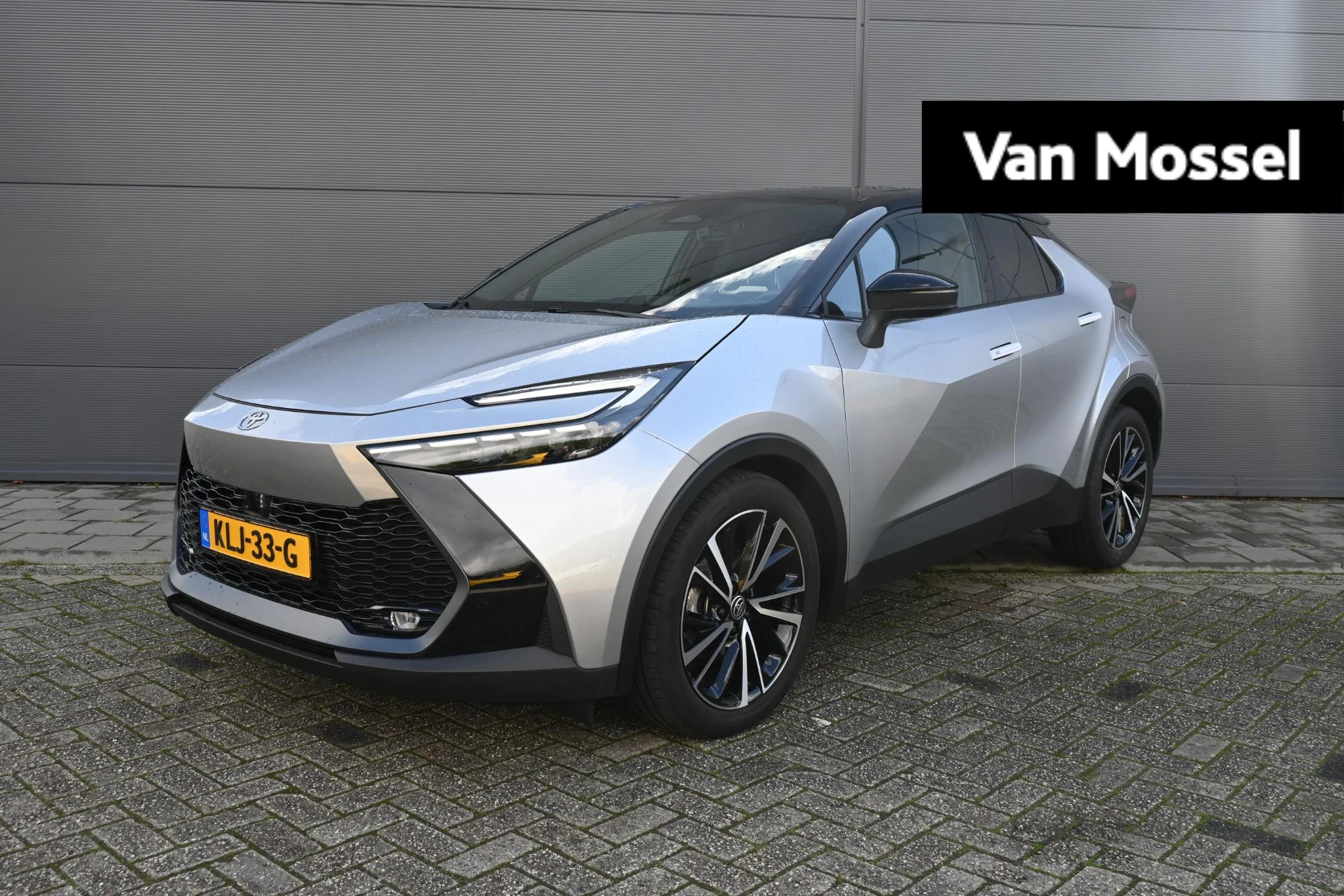 Toyota-C-HR-image-0