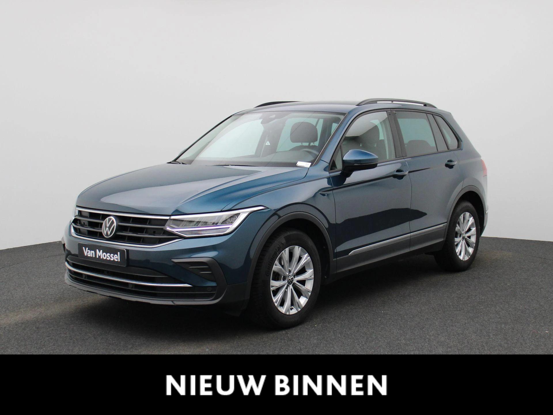 Volkswagen-Tiguan-image-0