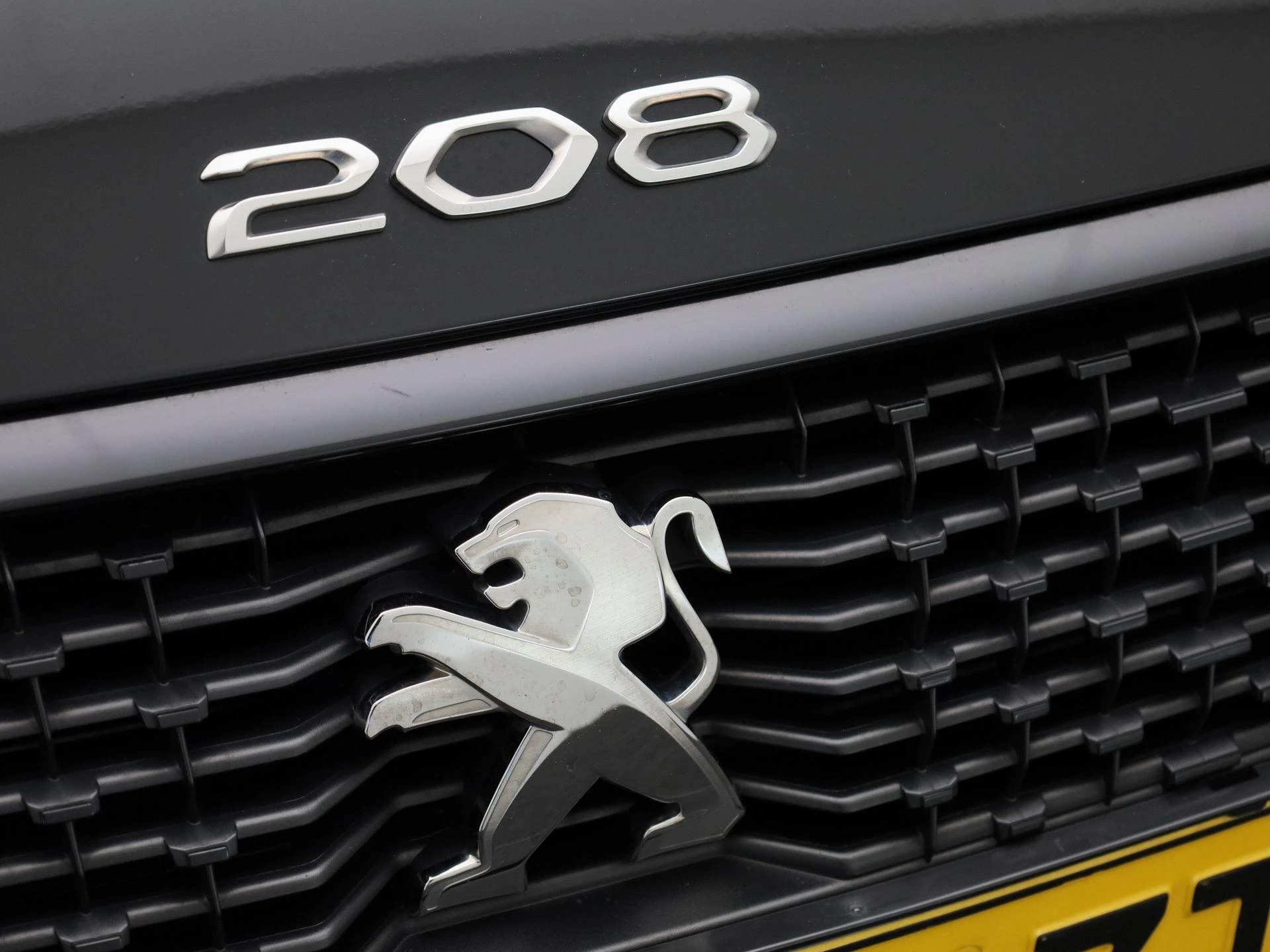 Peugeot-e-208-image-33