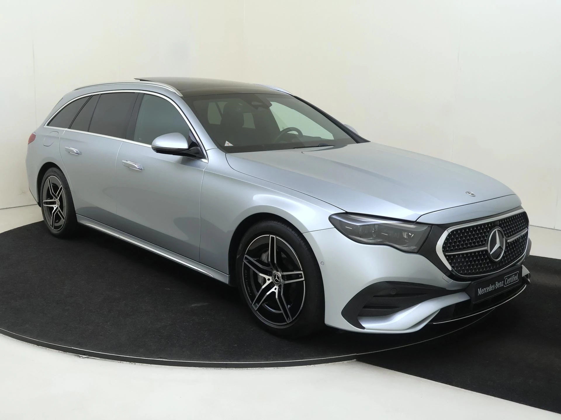 Mercedes-Benz E-Klasse Estate 300 e AMG Line