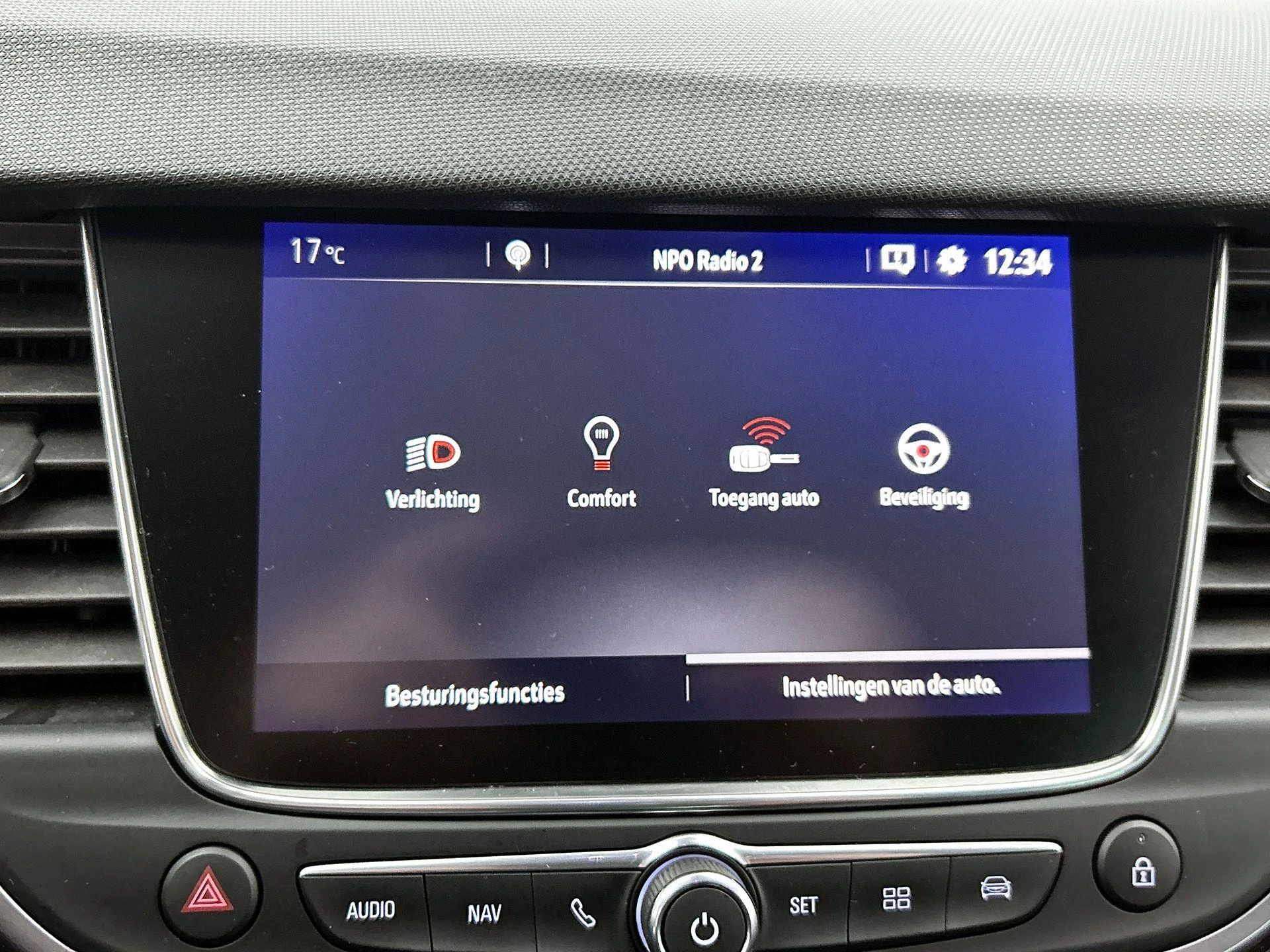 Opel-Crossland X-image-9