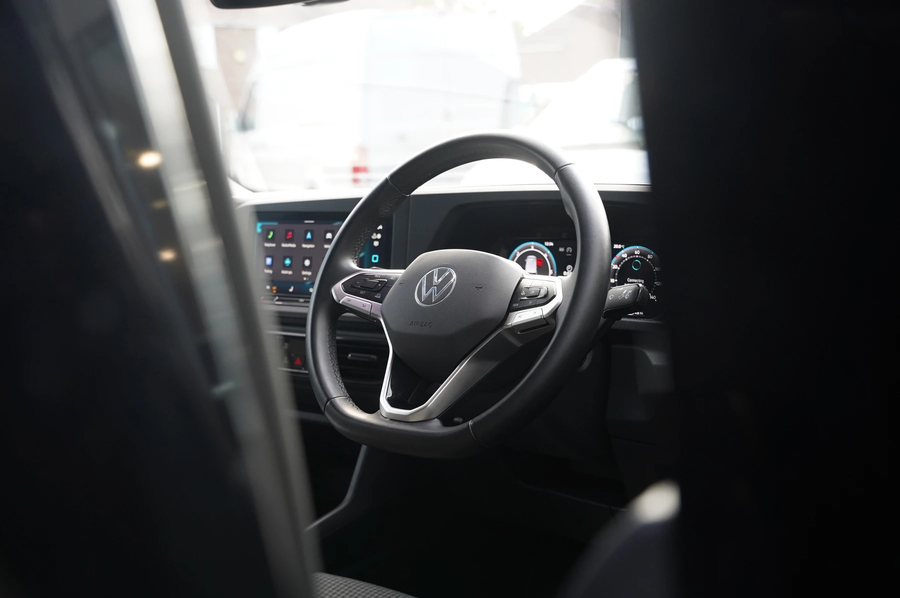 Volkswagen-Caddy-image-17