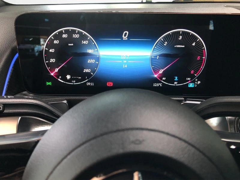 Mercedes-Benz GLB 220 d 4m AMG NIGHT AHK PANO 7-SITZE 360° AMG LineX247 GLB 220 d 4m AMG NIGHT AHK PANO 7-SITZE 360° AMG Line