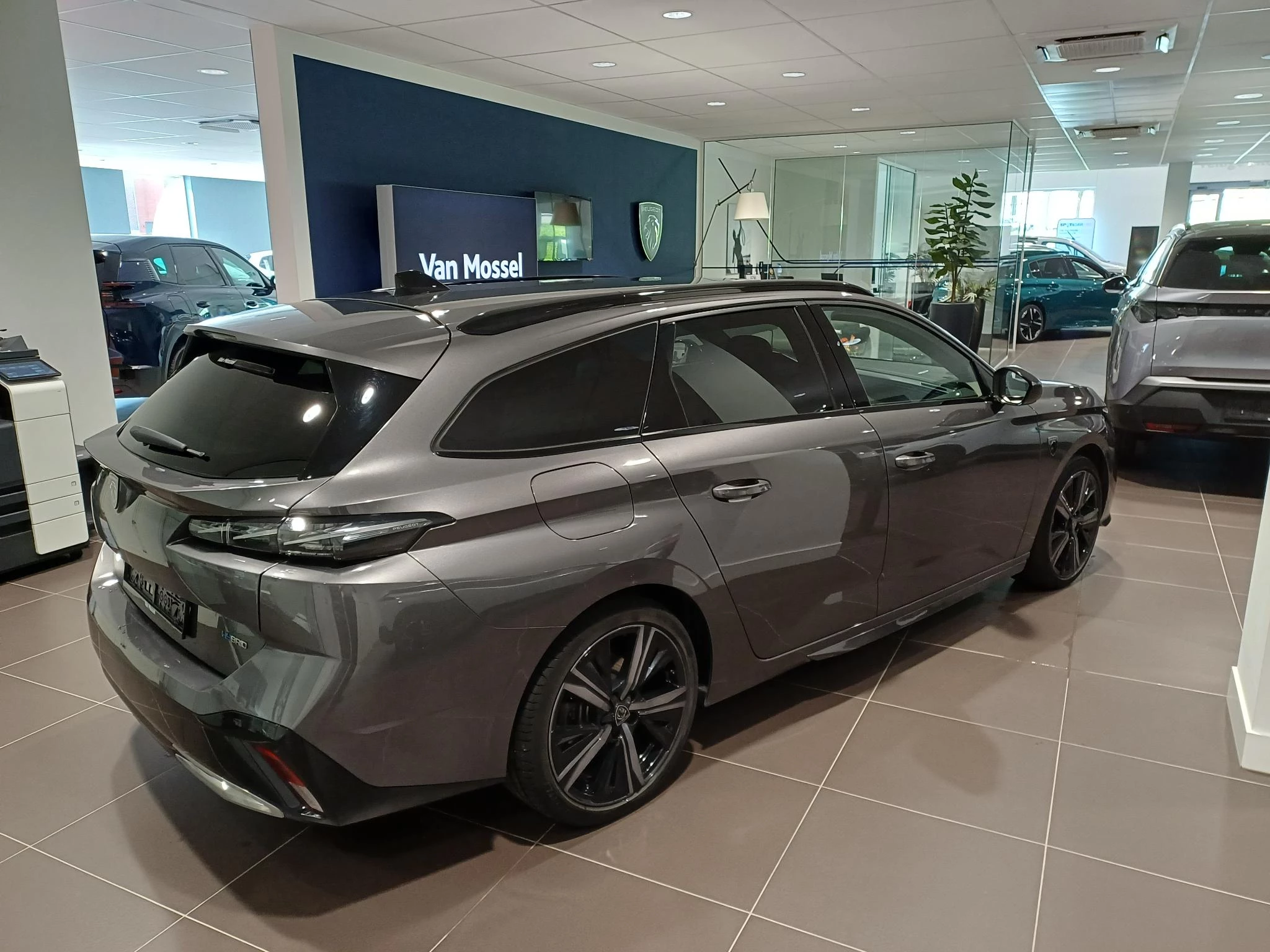 Peugeot 308 SW 1.6 Hybrid 225 S&S EAT8 GT