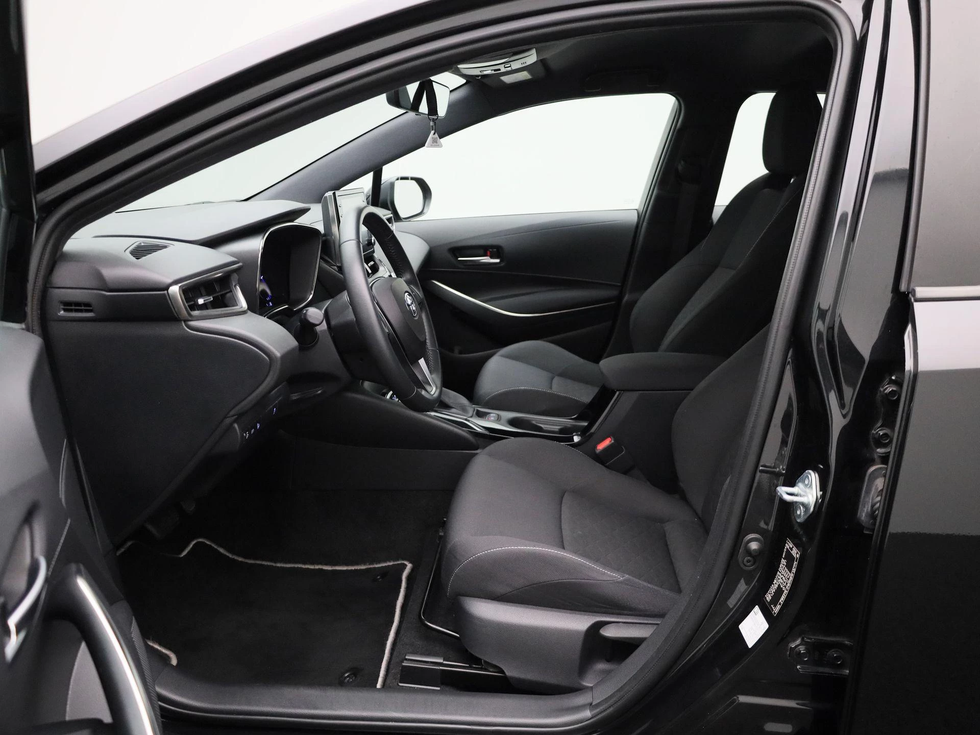 Toyota-Corolla Touring Sports-image-8
