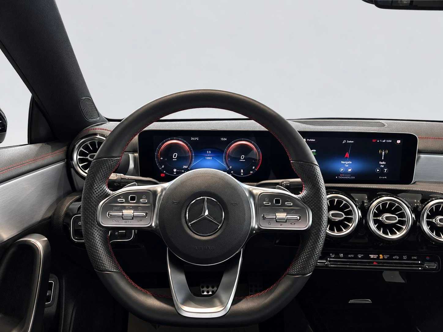 Mercedes-Benz-CLA-image-9