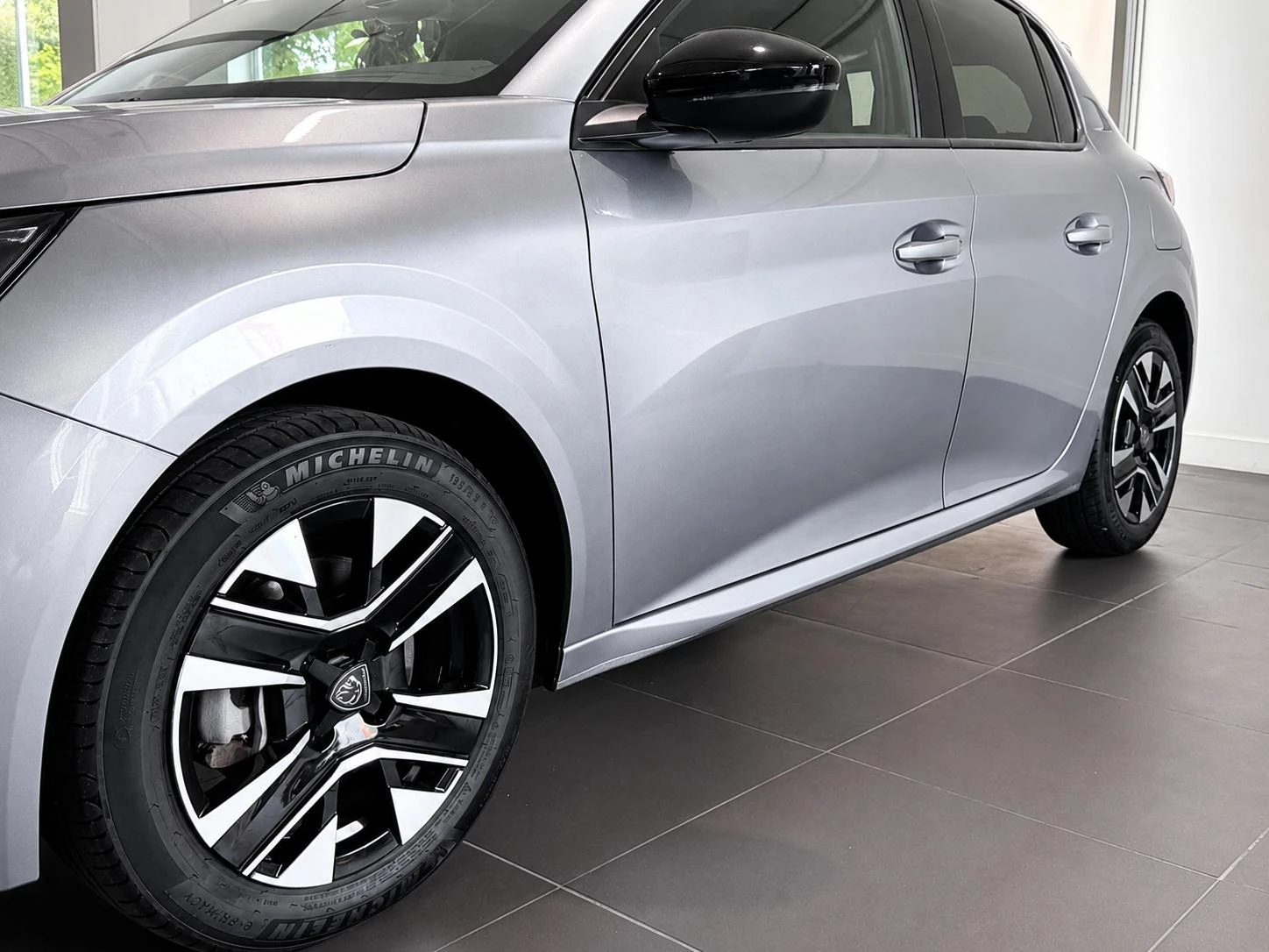 Peugeot-208-image-12