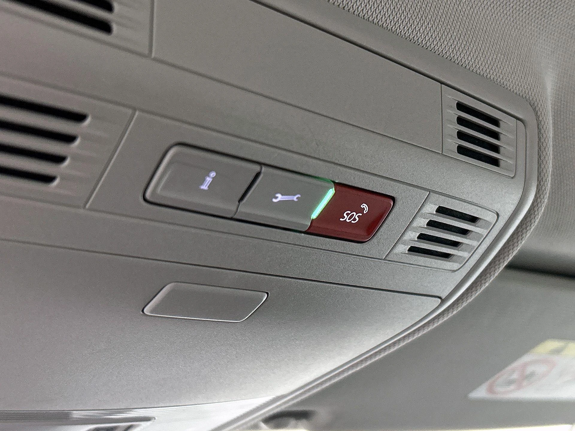 Volkswagen-Polo-image-13