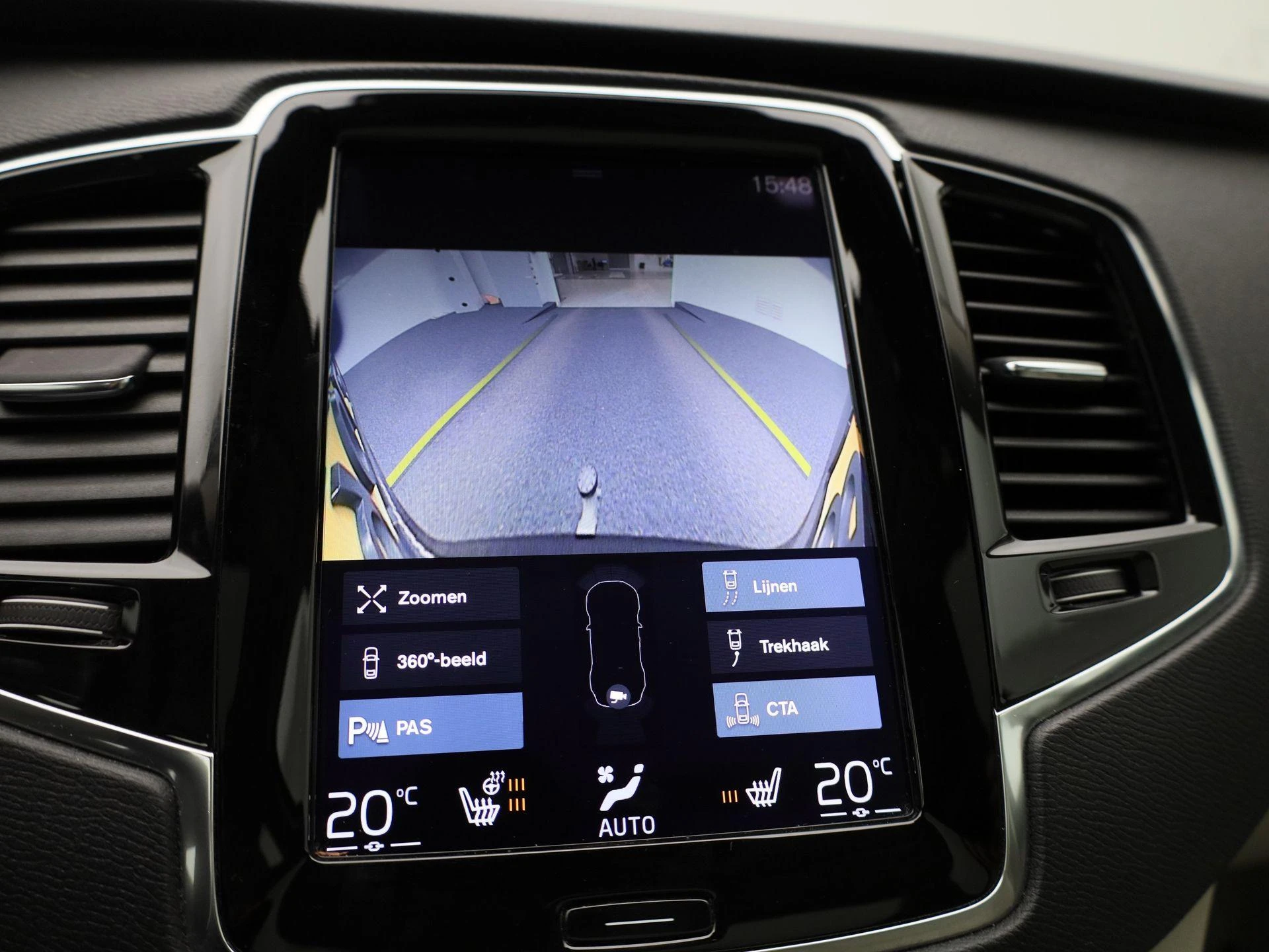 Volvo-XC90-image-33