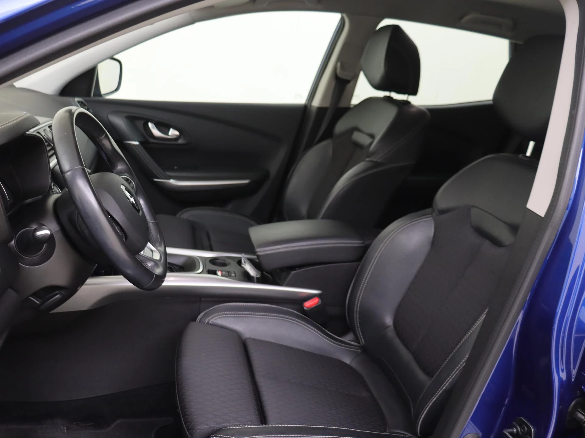 Renault Kadjar 1.3 TCe 160 PK Black Edition