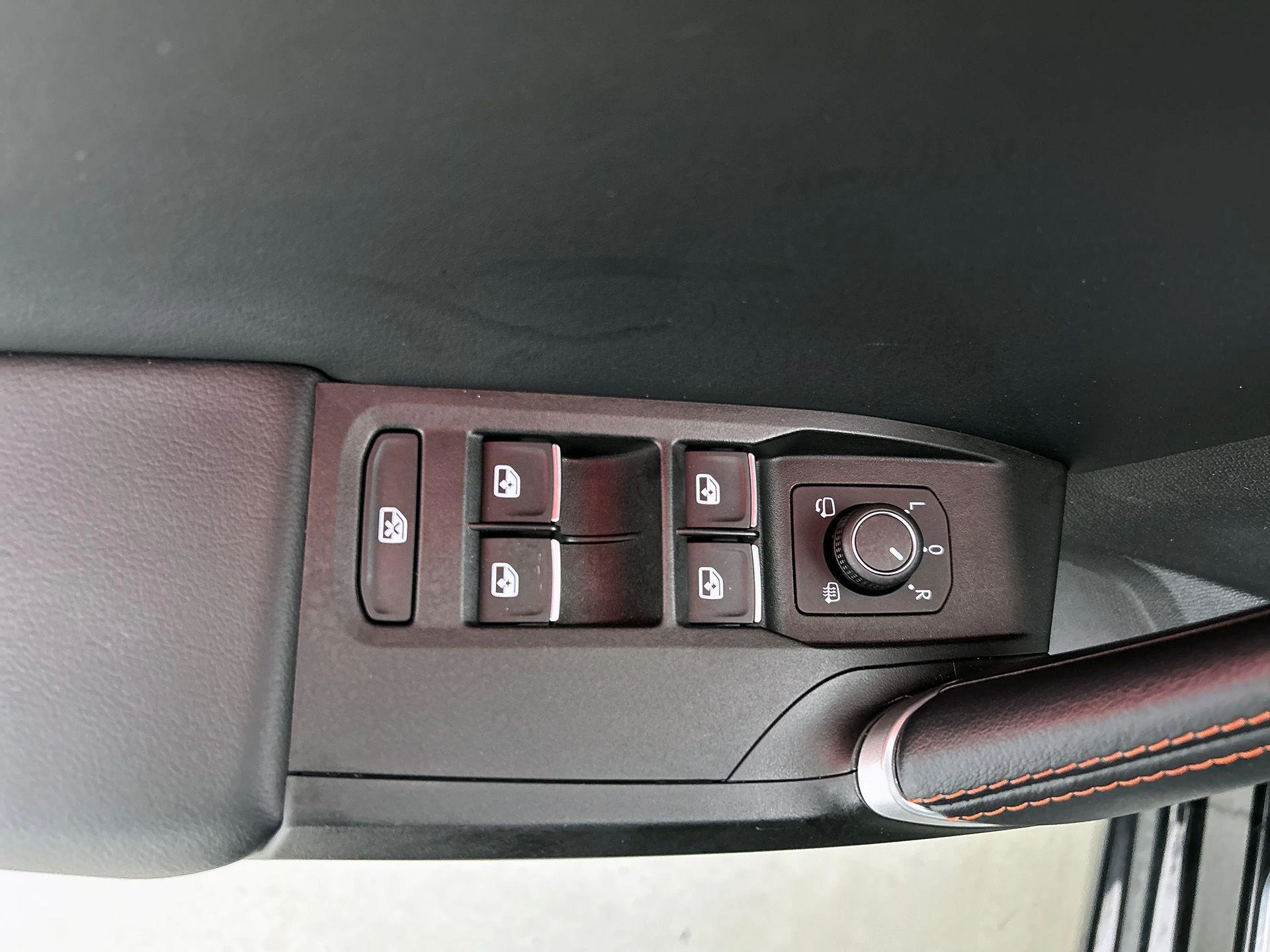 SEAT-Leon-image-34