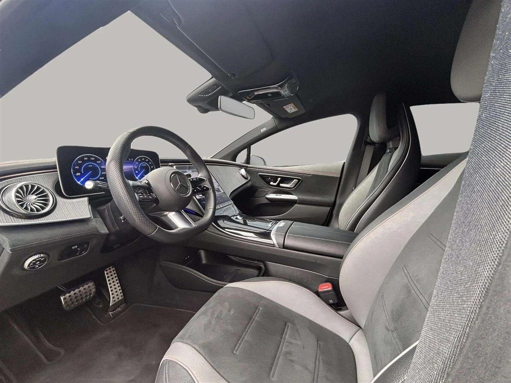 Mercedes-Benz-EQE-image-9