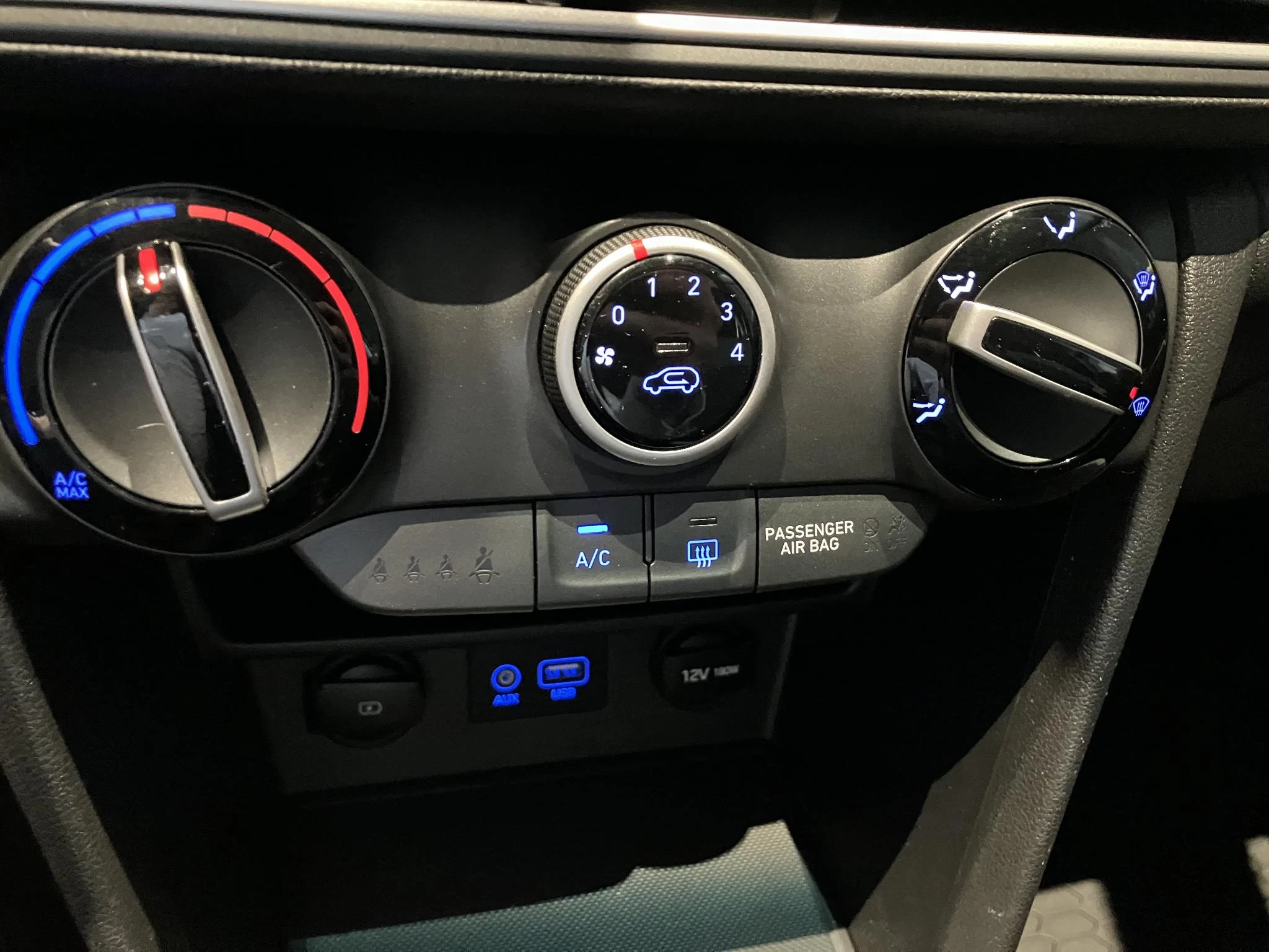 Hyundai-Kona-image-12