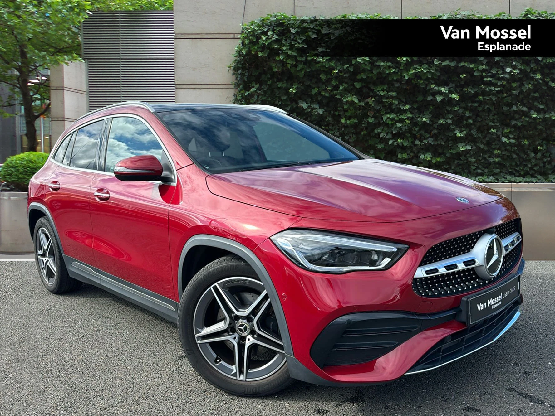 Mercedes-Benz-GLA-image-0