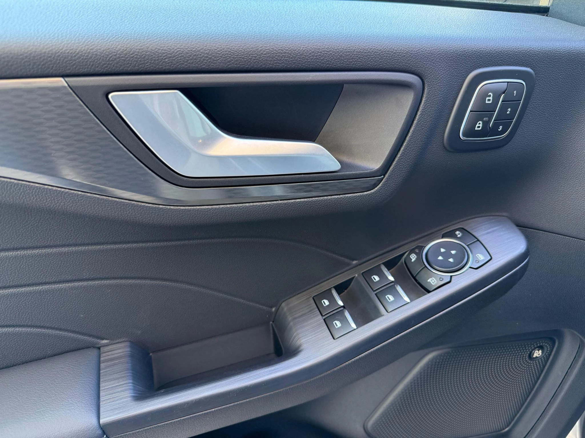 Ford-Kuga-image-13