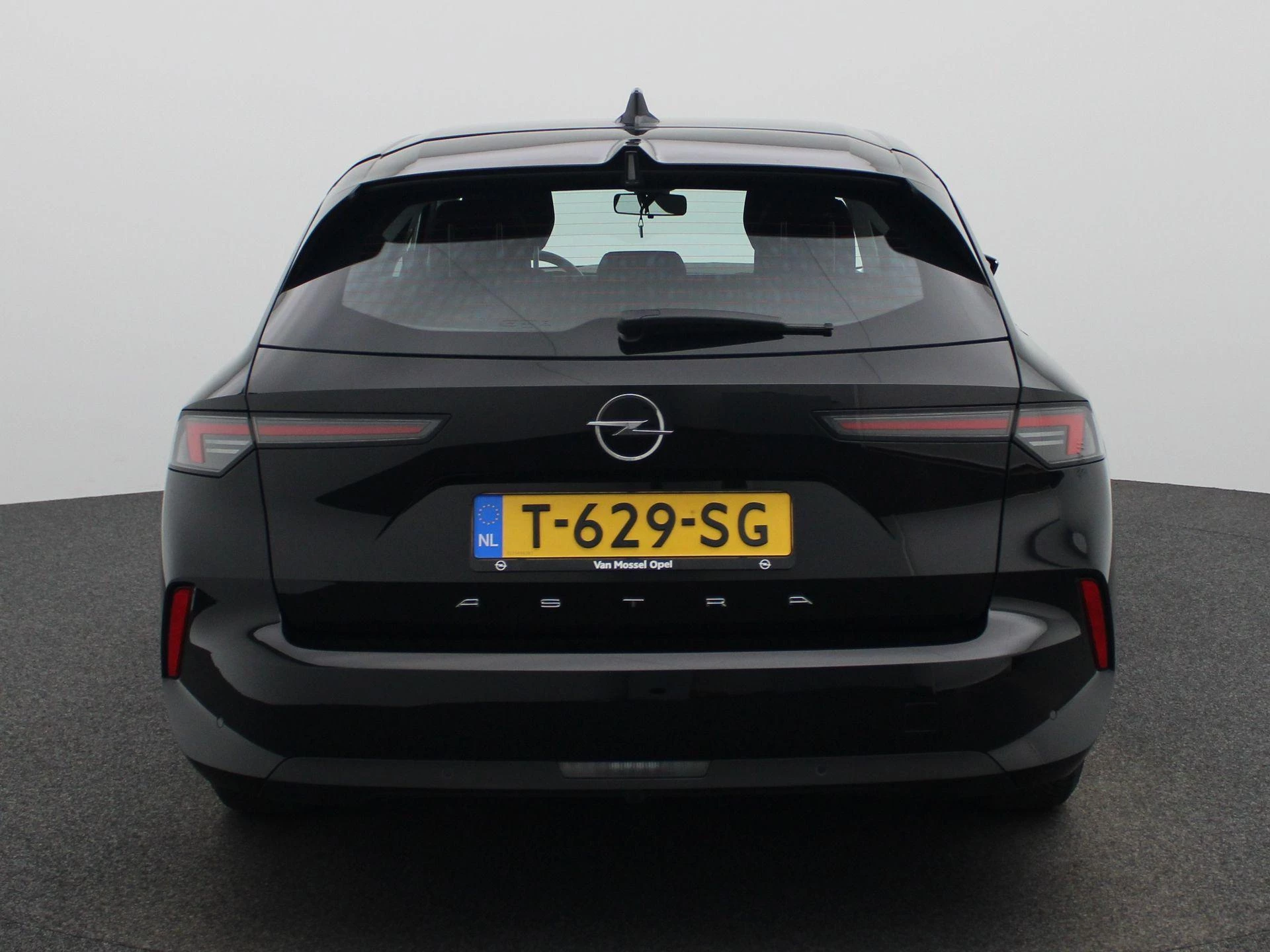 Opel-Astra-image-4