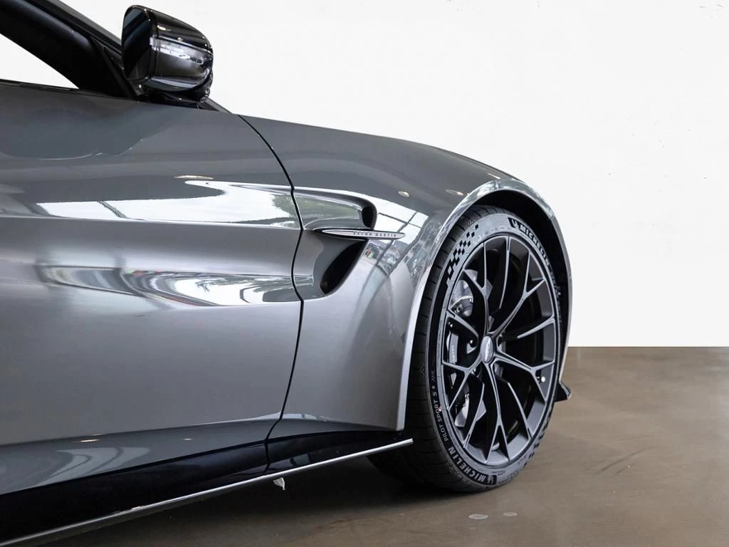 Aston Martin V8 Vantage Roadster Aston Martin Hamburg