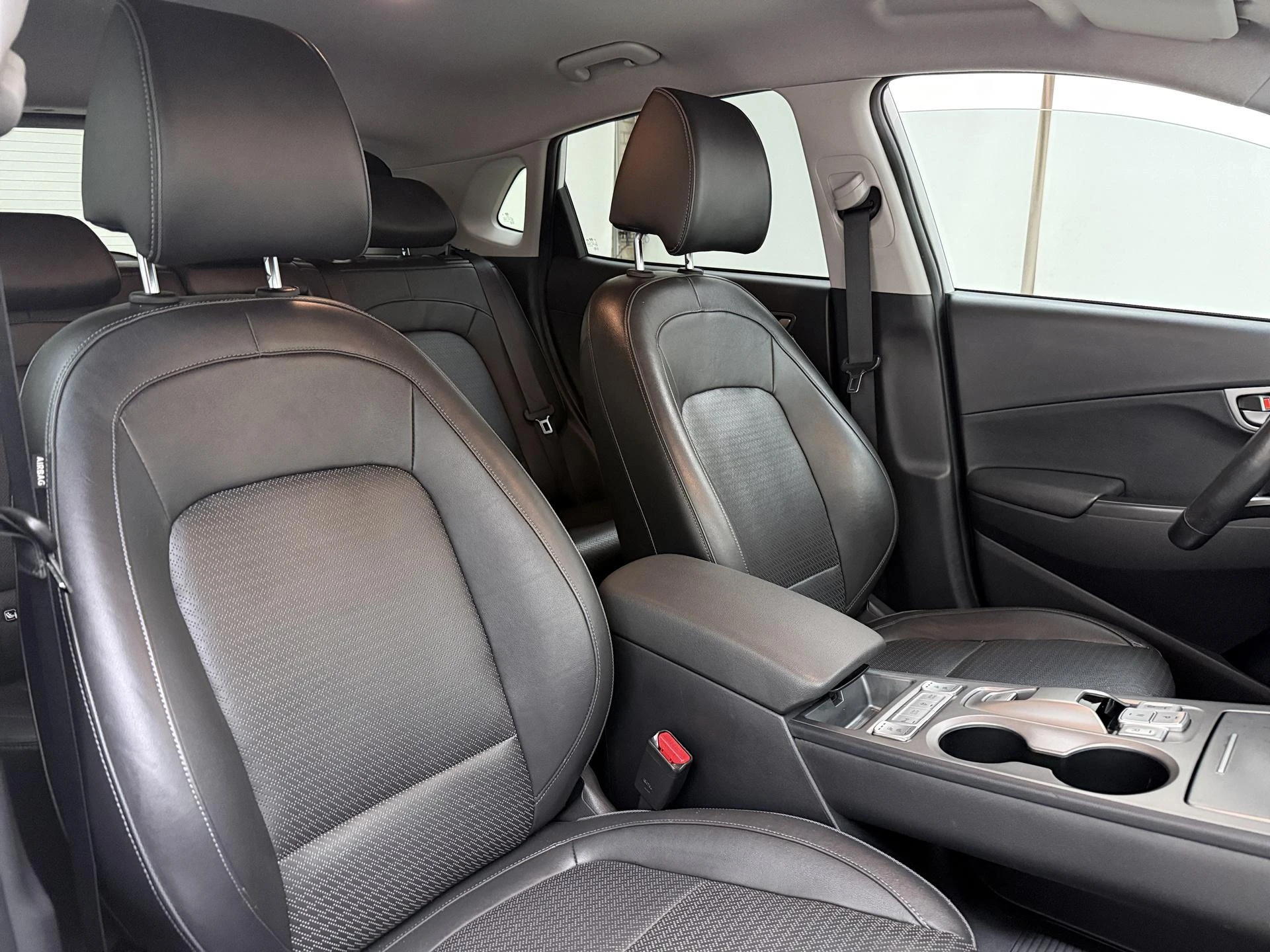 Hyundai-Kona-image-8