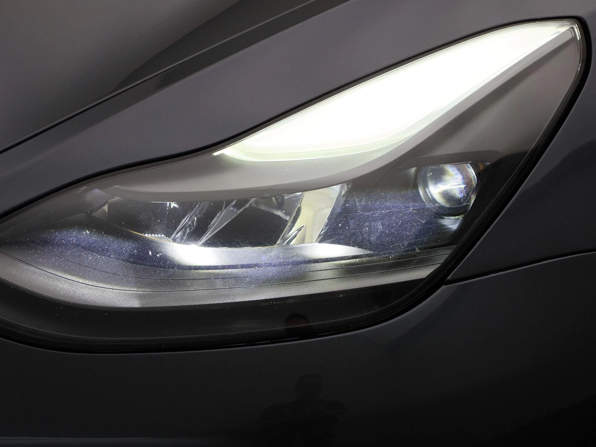 Tesla-Model 3-image-14