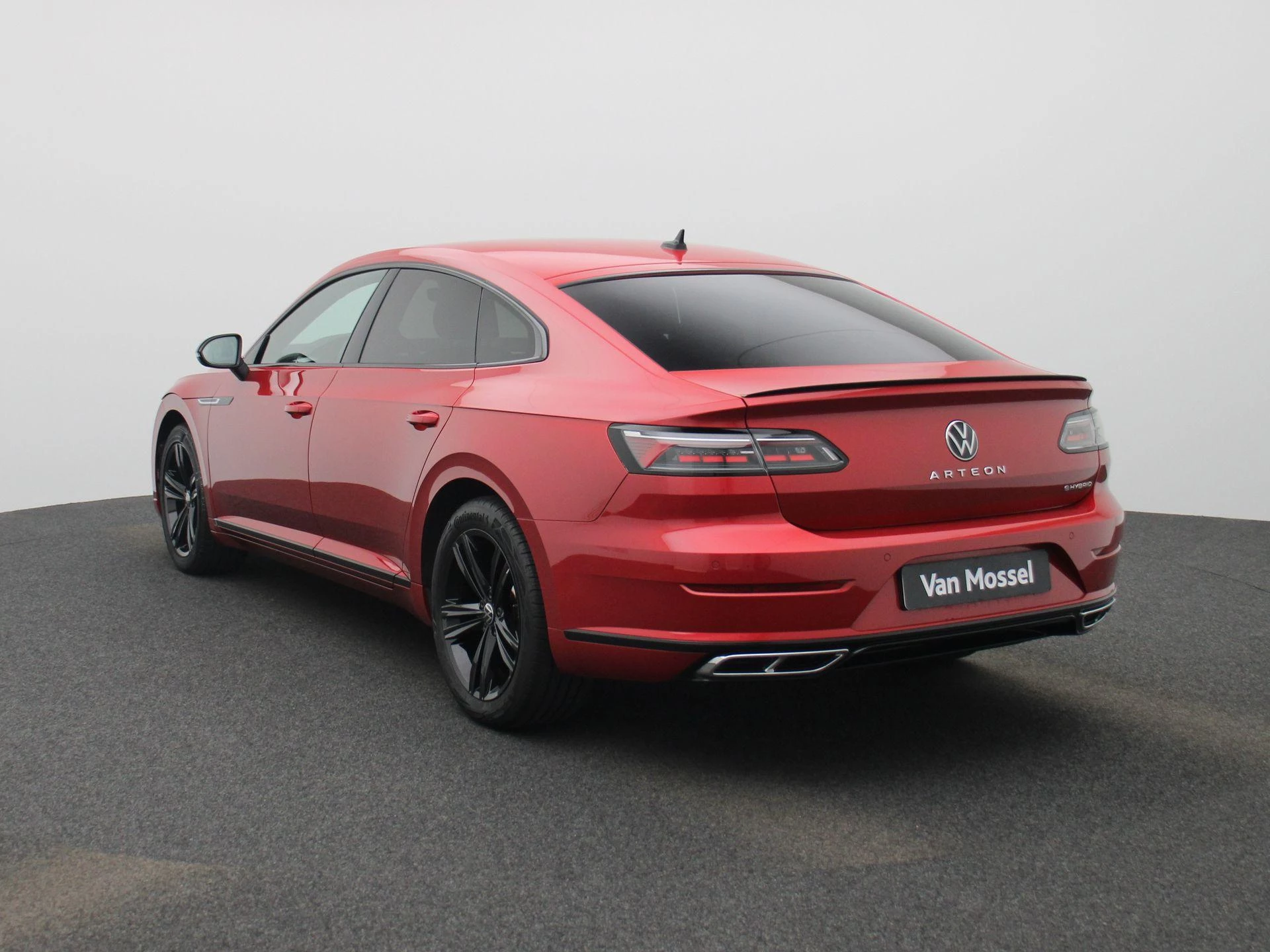 Volkswagen-Arteon-image-1