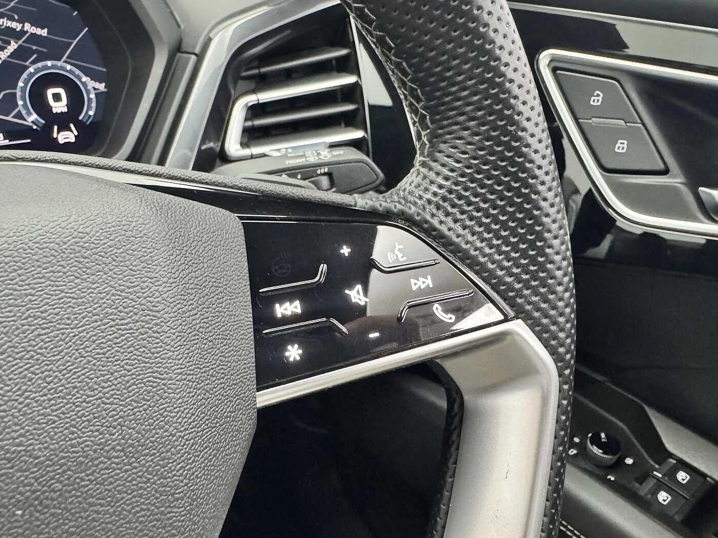 Audi-Q4 e-tron-image-19