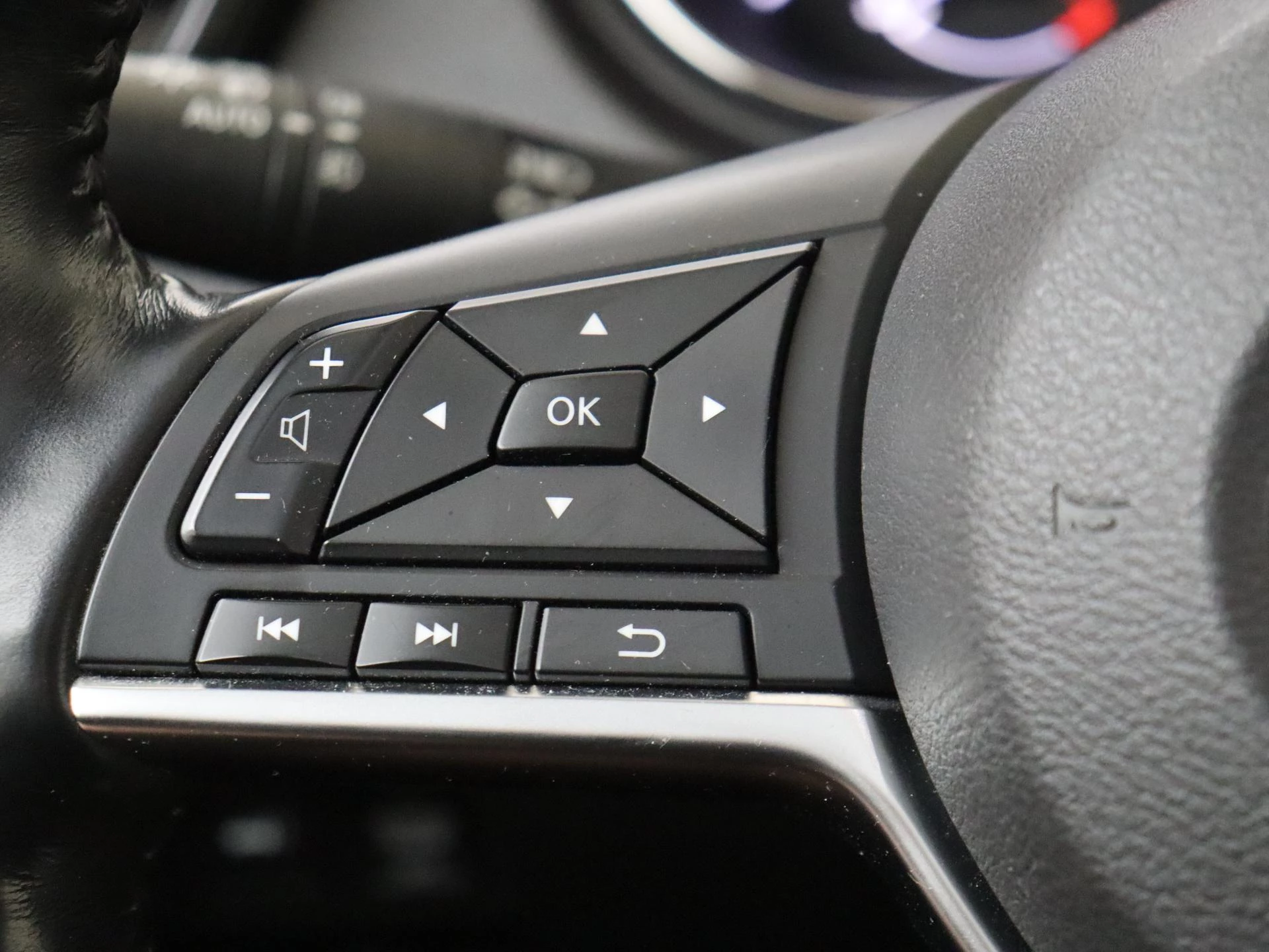 Nissan-X-Trail-image-12