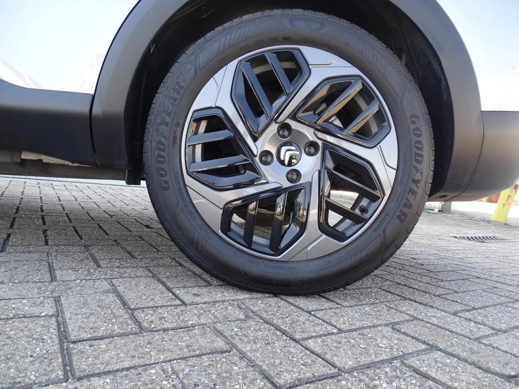 Citroën C4 1.2 Hybride 136 ë-DCS6 BUSINESS EDITION