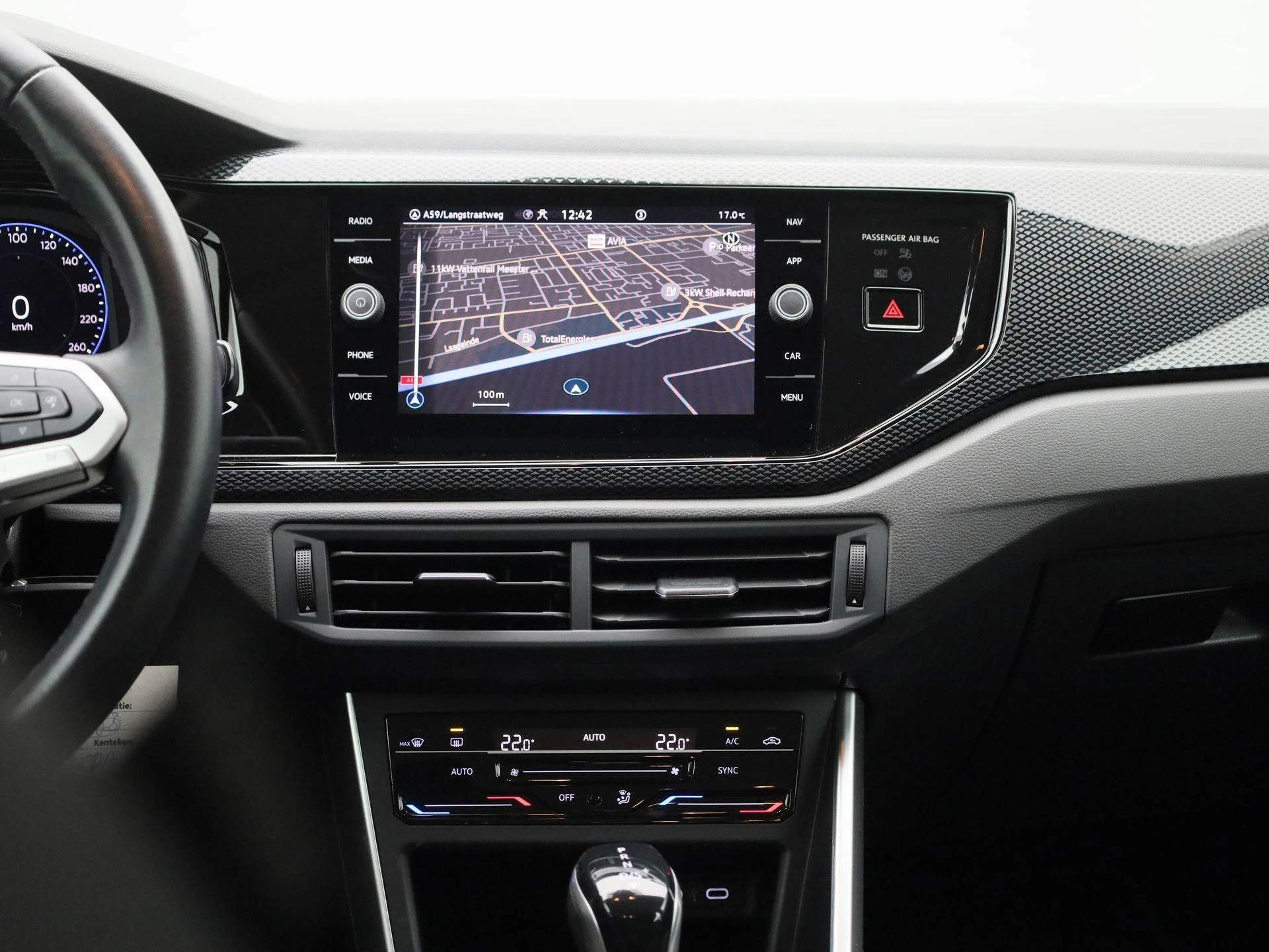 Volkswagen-Polo-image-8