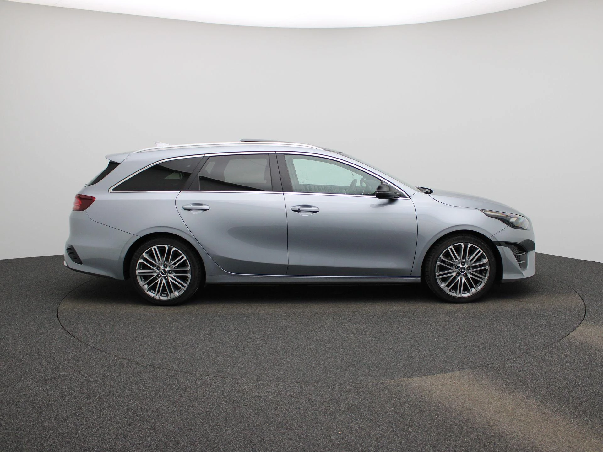 Kia-Ceed Sportswagon-image-7