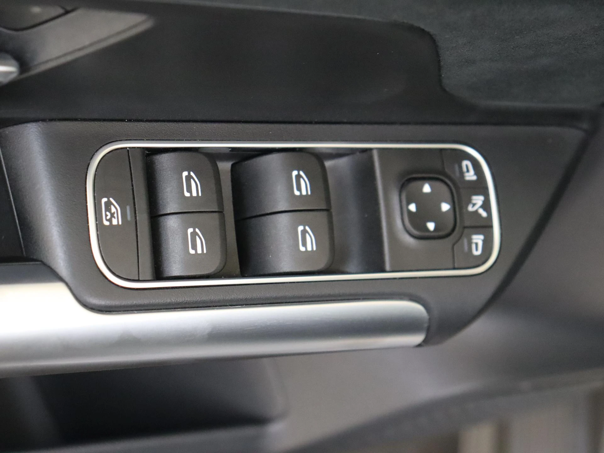 Mercedes-Benz-B-Klasse-image-26